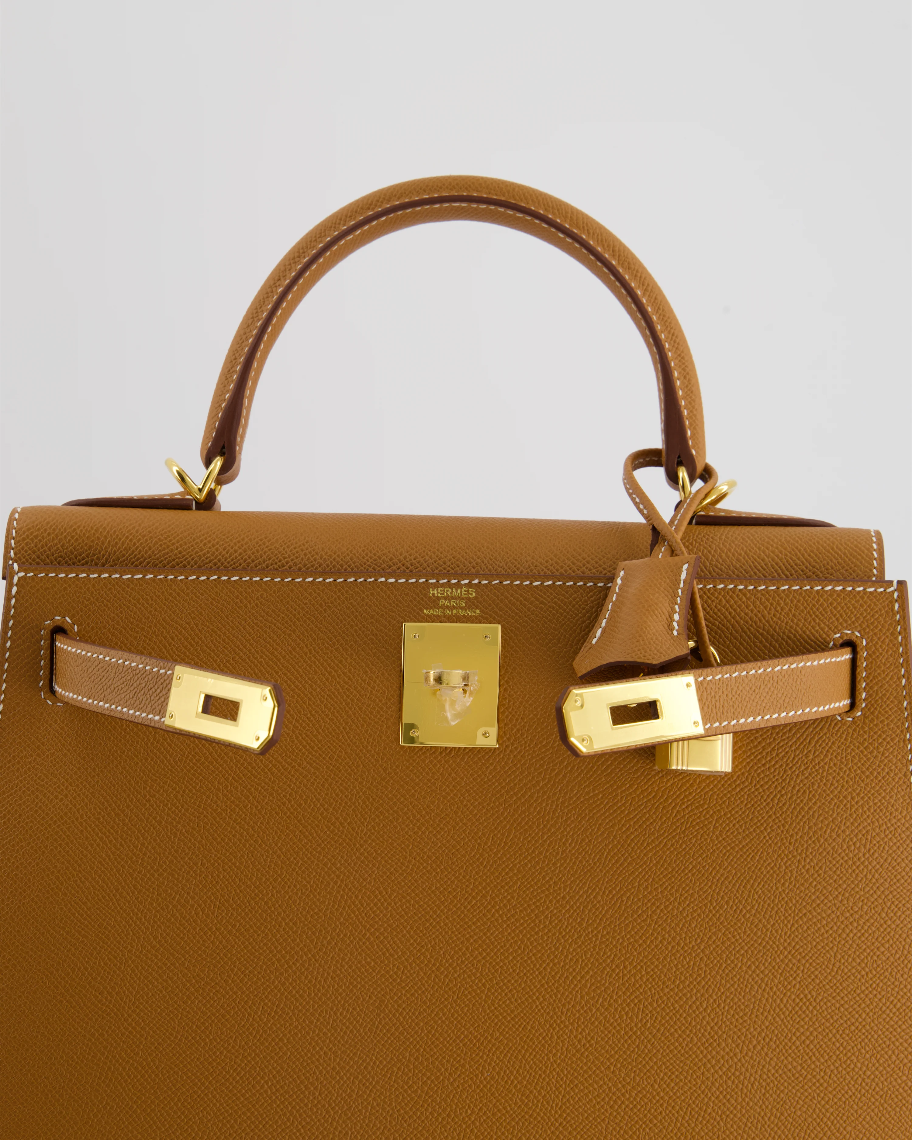 *HOLY GRAIL* Hermès Kelly 28 Sellier Bag in Gold Epsom Leather with Gold Hardware - Image 13