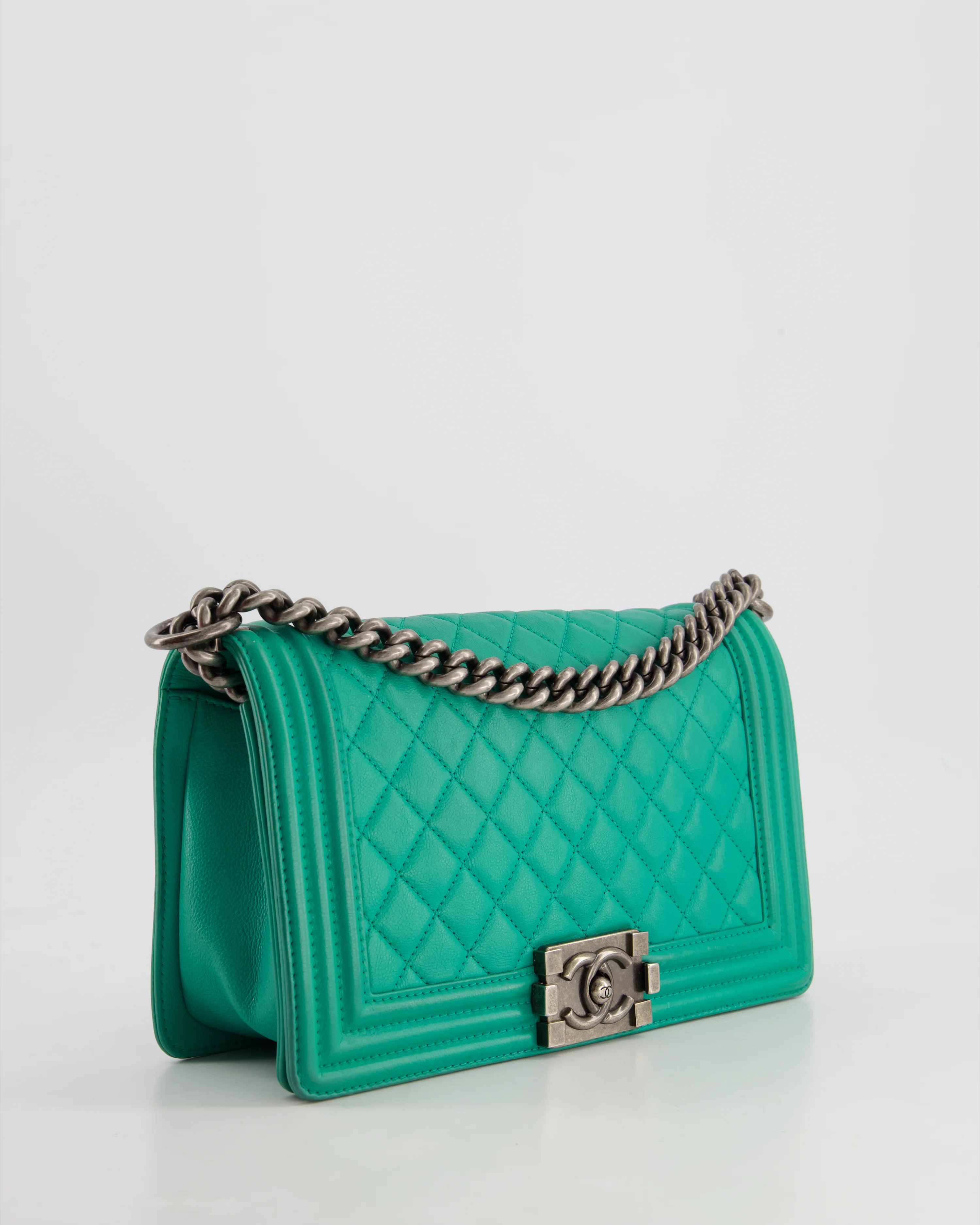 *HOT* Chanel Mint Green Medium Boy Bag in Calfskin Leather with Ruthenium Hardware - Image 3