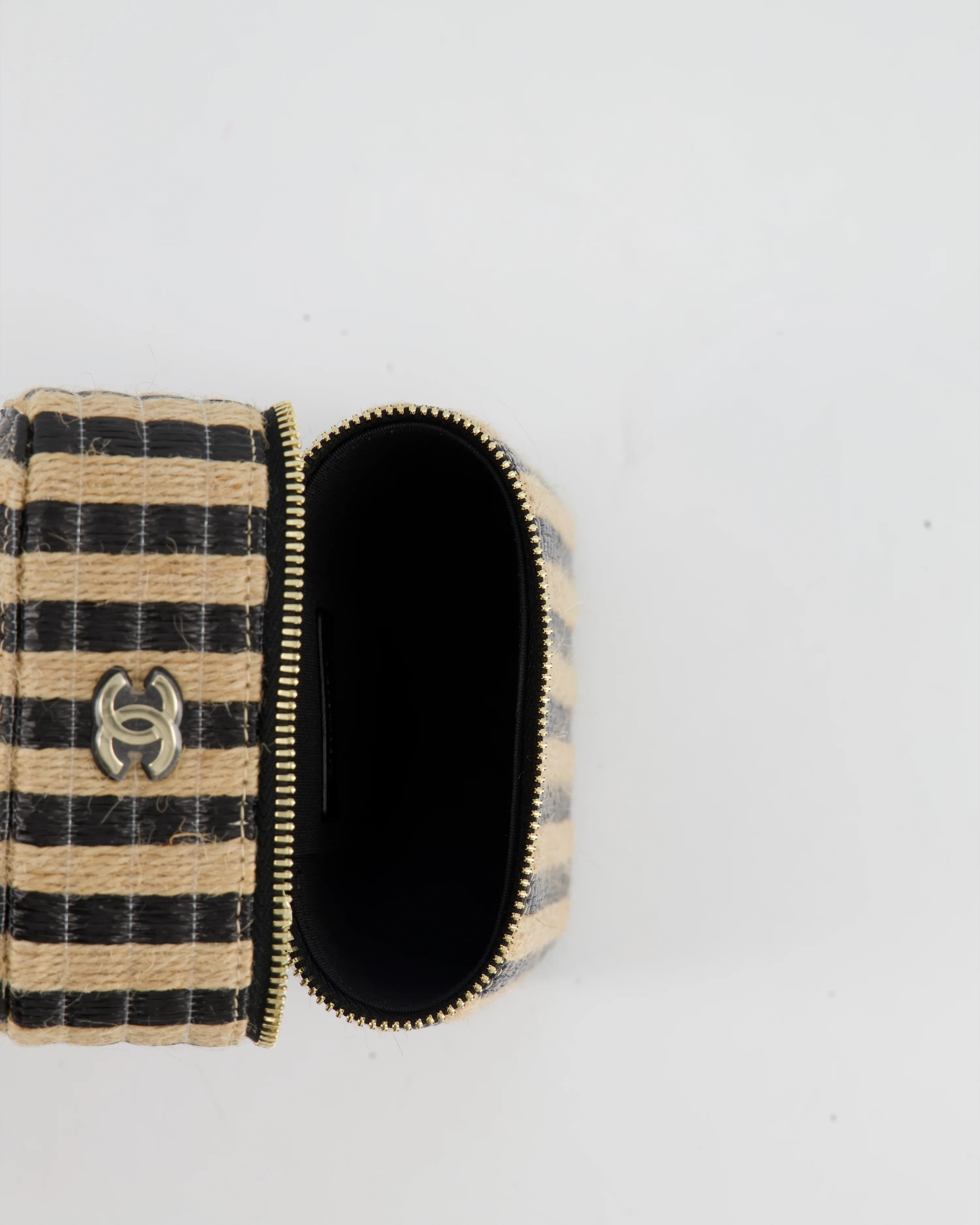 *HOT* Chanel Raffia Vanity 21P Beige and Black Cross-Body Bag with Champagne Gold Hardware - Image 15