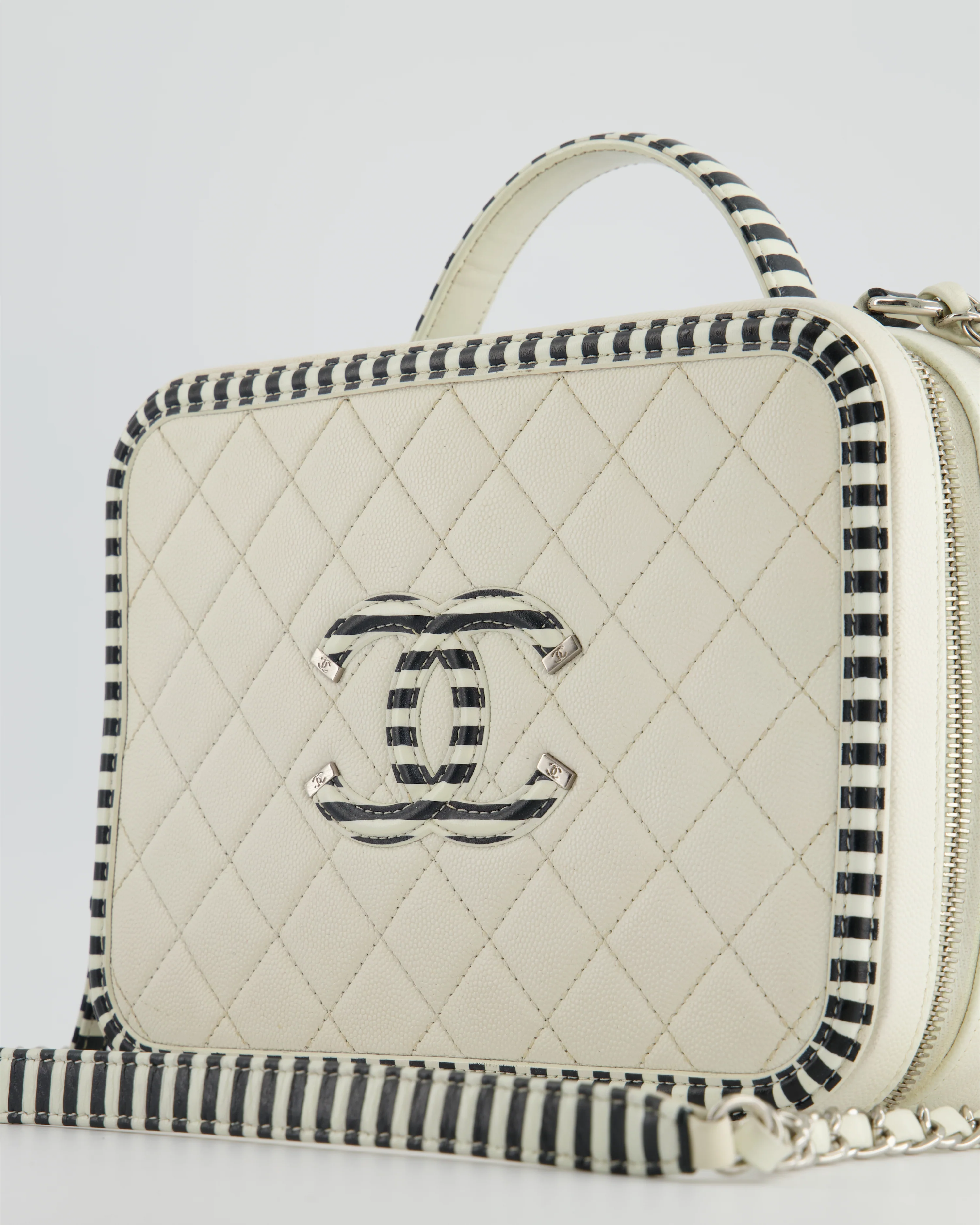 *HOT* Chanel White Caviar Vanity Case with Zebra Motif CC Logo and Silver Hardware - Image 11