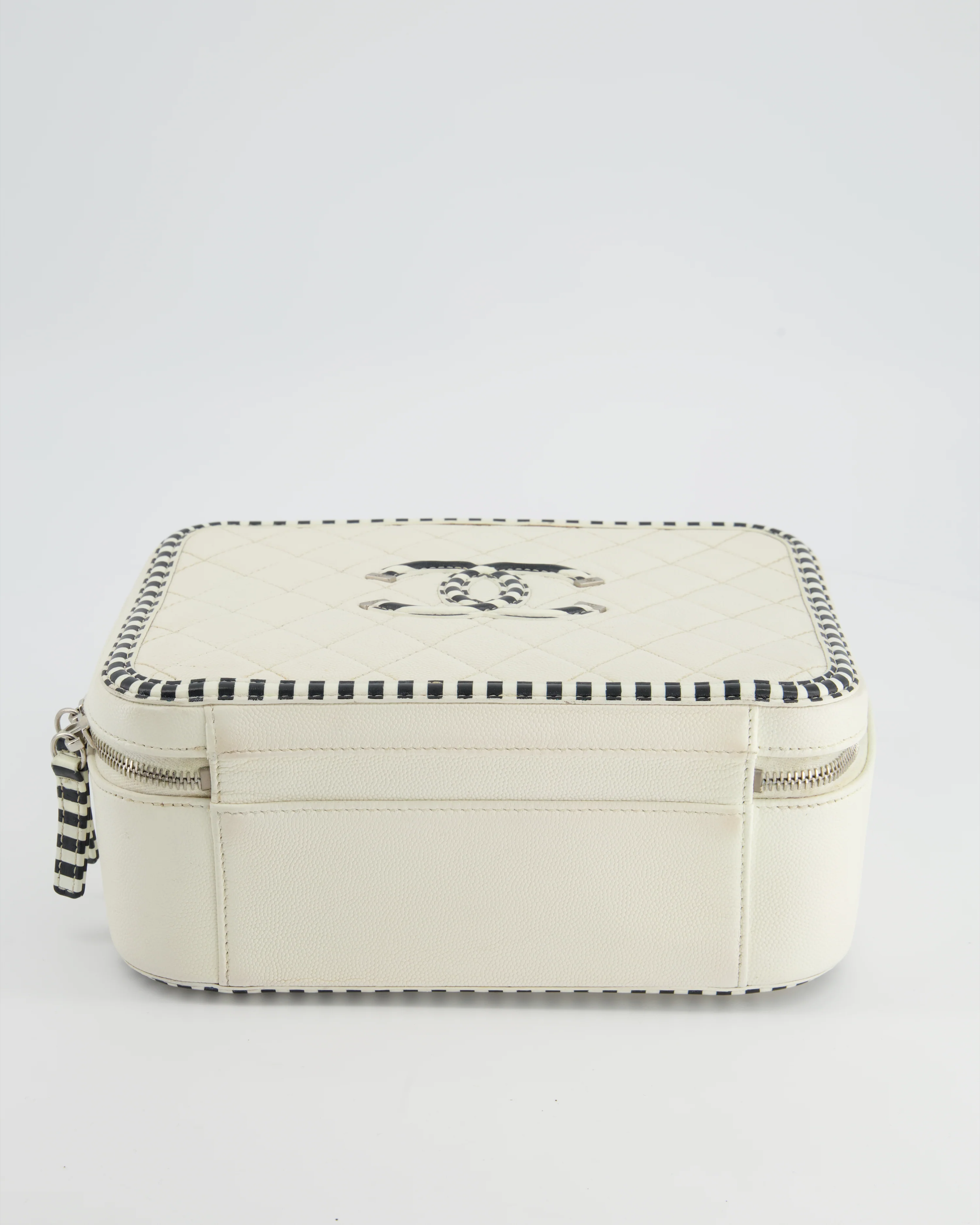 *HOT* Chanel White Caviar Vanity Case with Zebra Motif CC Logo and Silver Hardware - Image 16