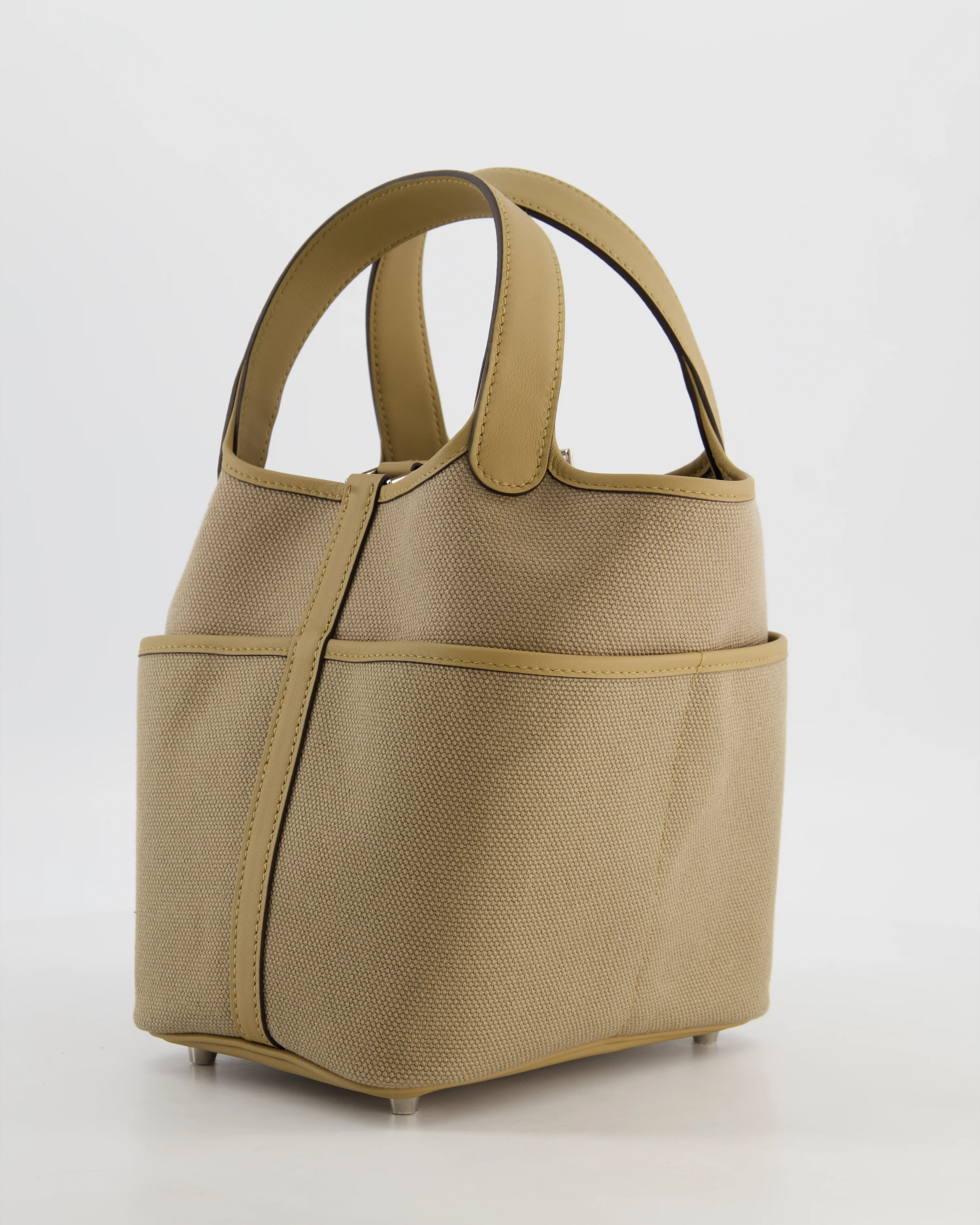*HOT* Hermès Picotin 18 Lock Pocket Cargo Bag in Beige Marfa Toile Goeland & Poussiere Swift Leather with Palladium Hardware - Image 4
