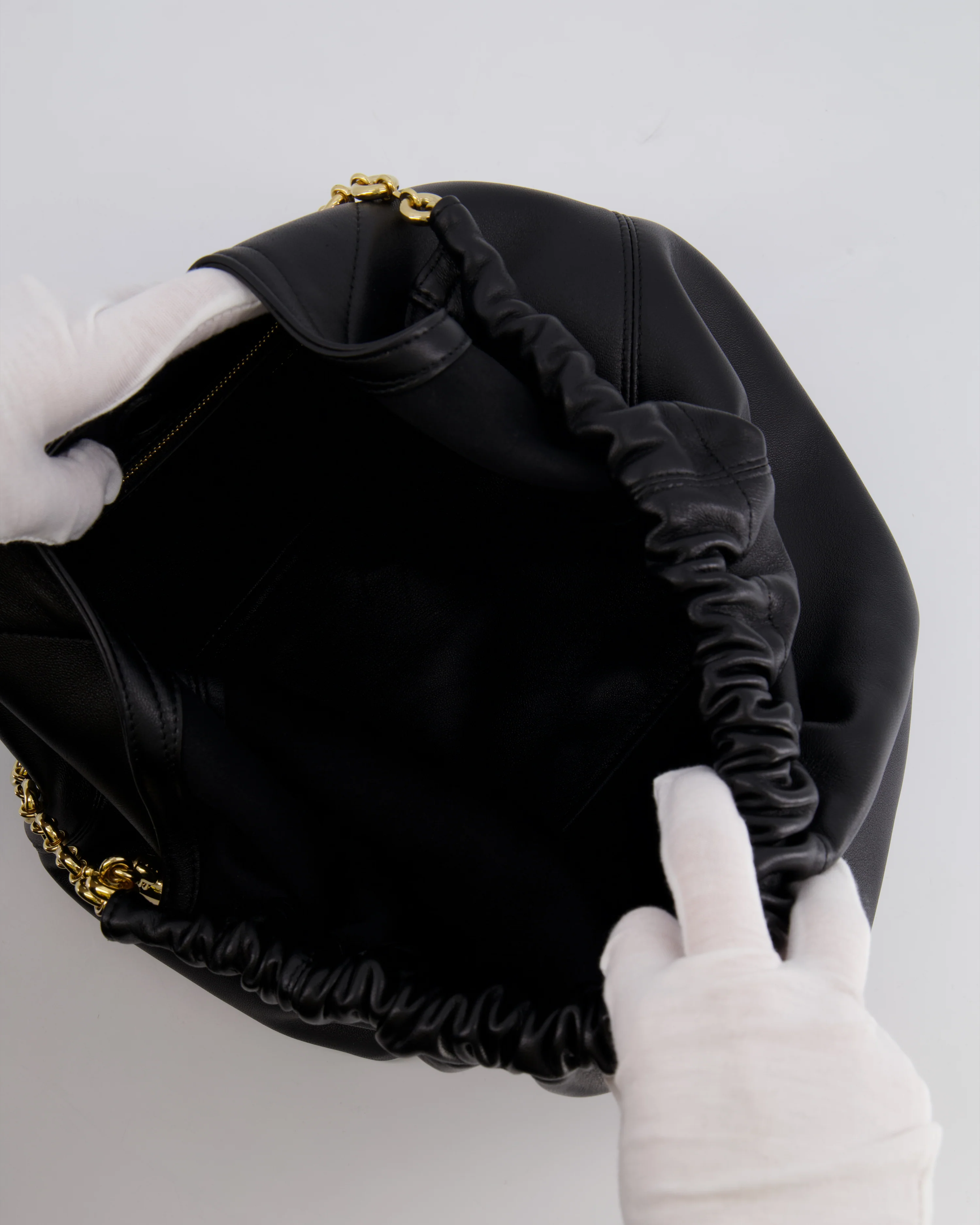 *HOT* Loewe Black Medium Squeeze Bag in Nappa Lambskin Leather and Gold Hardware RRP £3,650 - Image 16