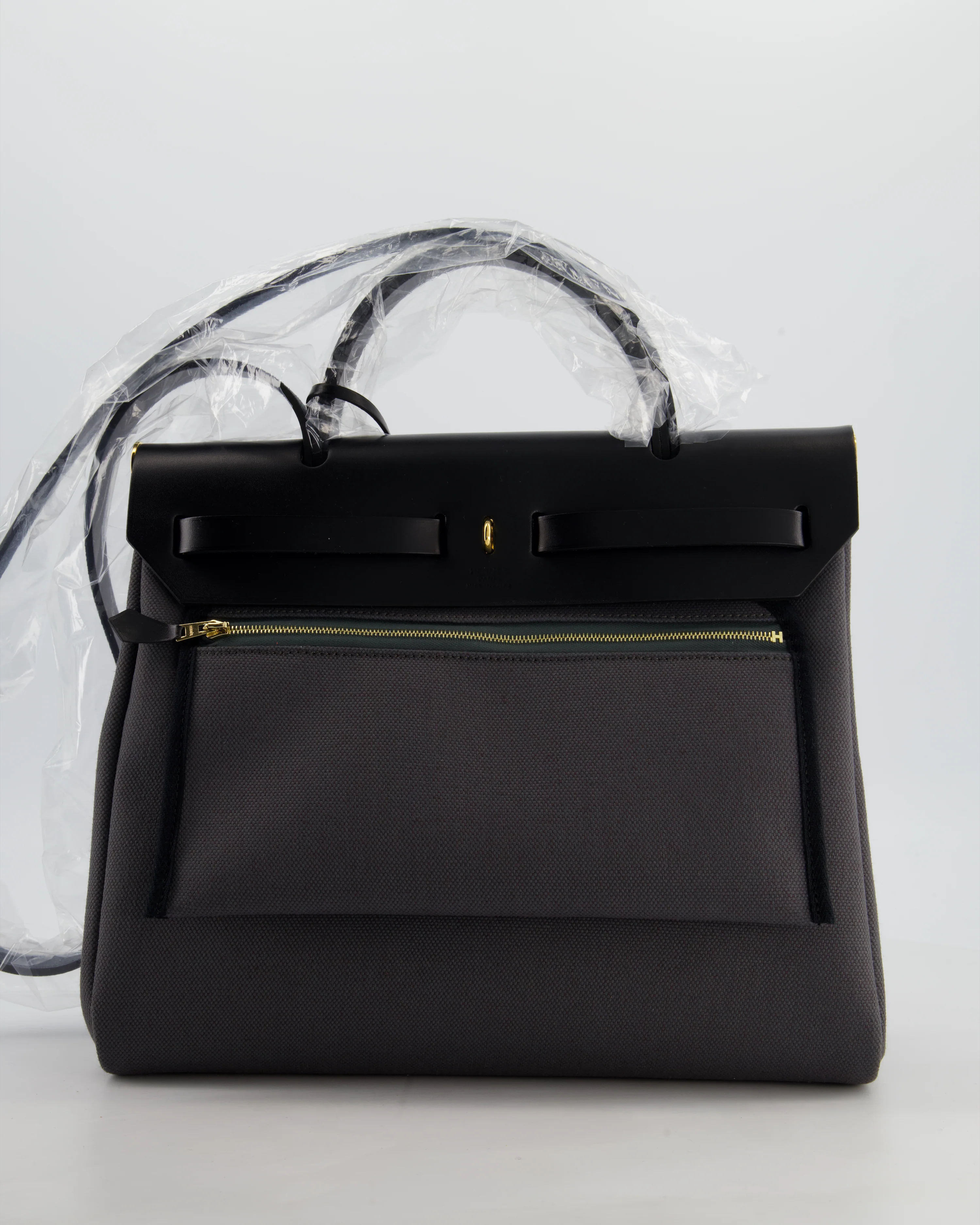 *HOT & RARE* Hermès Herbag 31 Laque Zip Bag in Ardoise Toile Militaire Canvas, Noir Vache Hunter Leather with Gold & Noir Hardware - Image 6