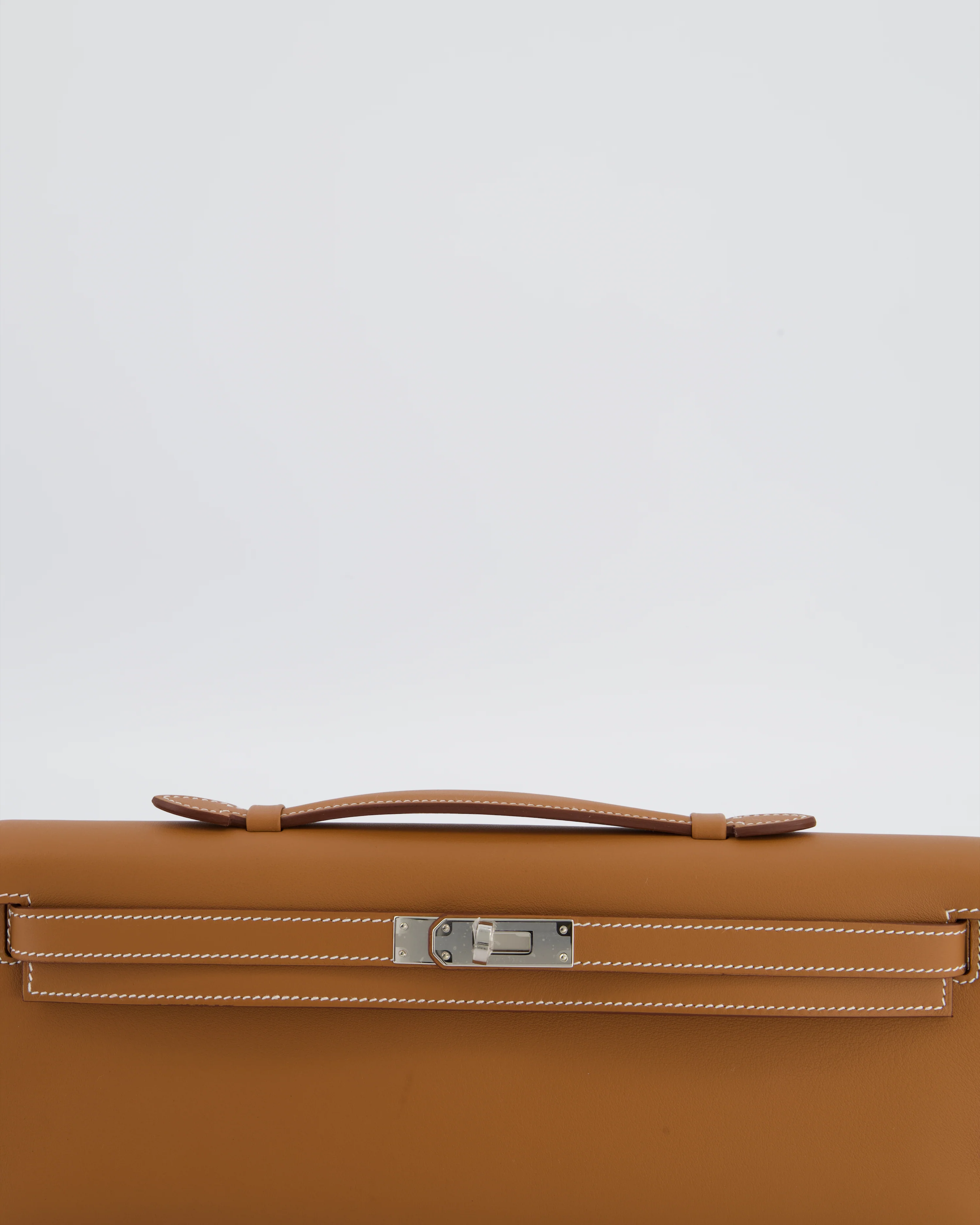 *HOT & RARE* Hermès Kelly Cut Bag in Gold Swift Leather with Palladium Hardware - Image 14