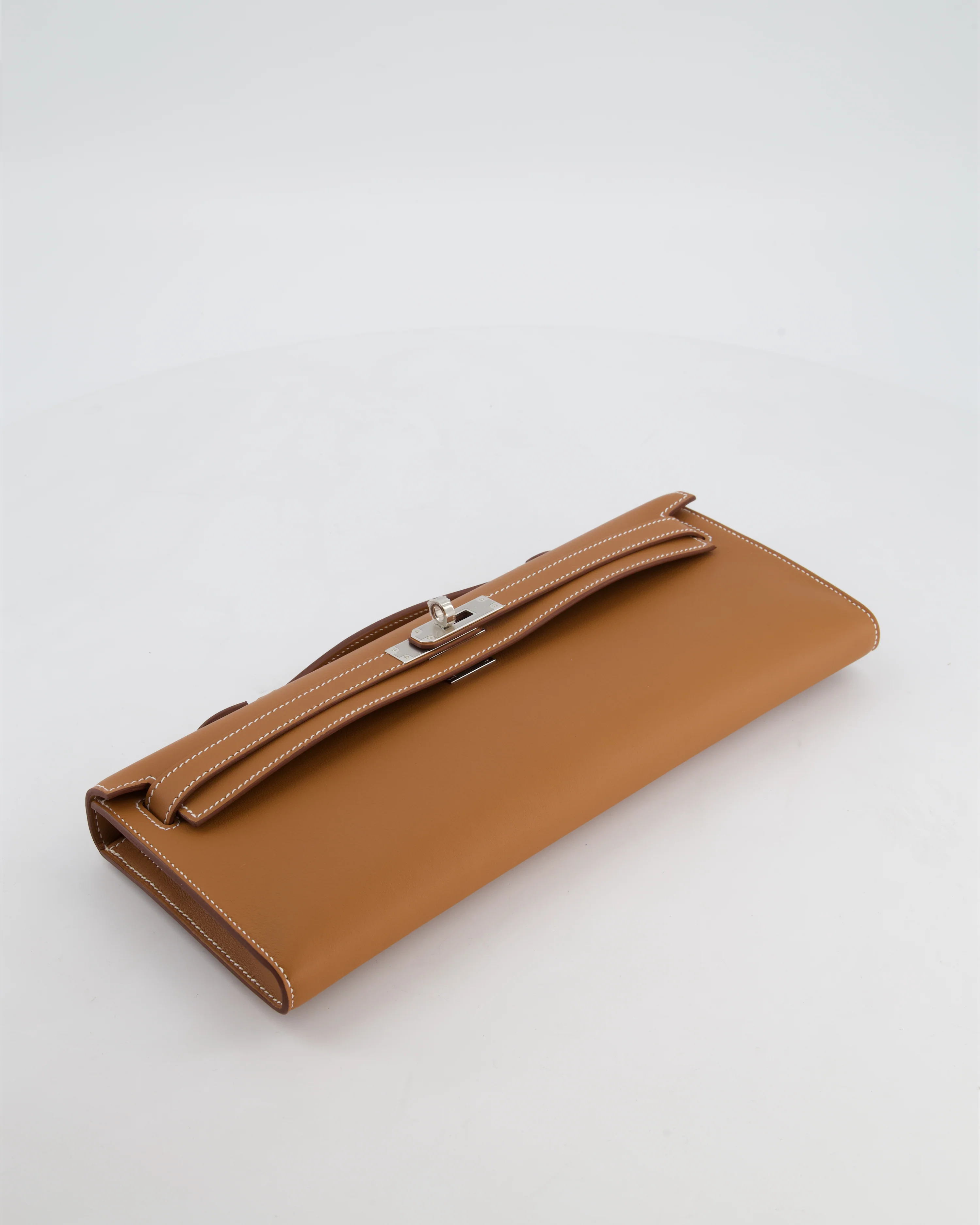 *HOT & RARE* Hermès Kelly Cut Bag in Gold Swift Leather with Palladium Hardware - Image 17