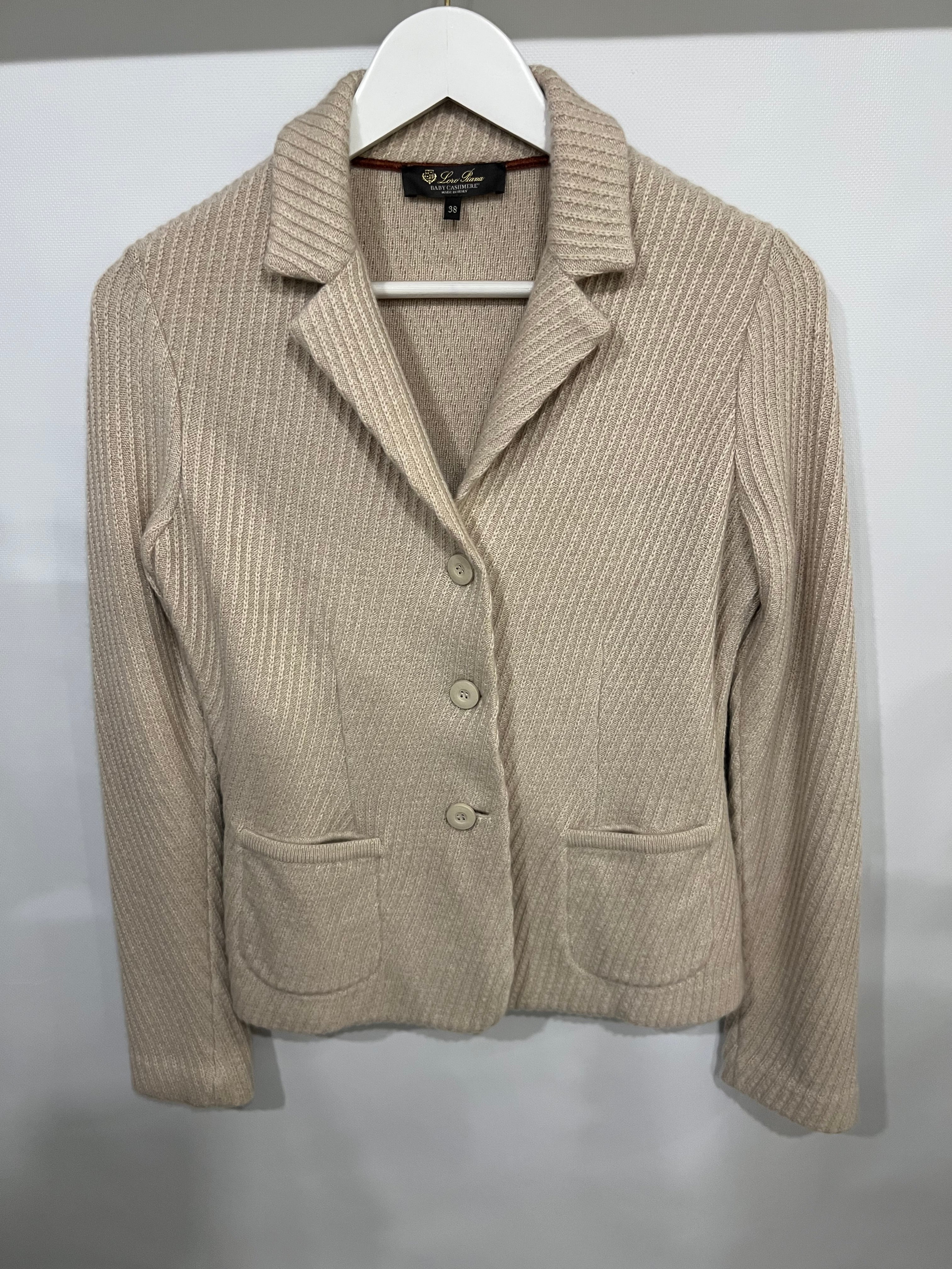 Loro Piana Beige Baby Cashmere Knitted Blazer Jacket with Beige Buttons Size IT 38 (UK 6) - Image 7