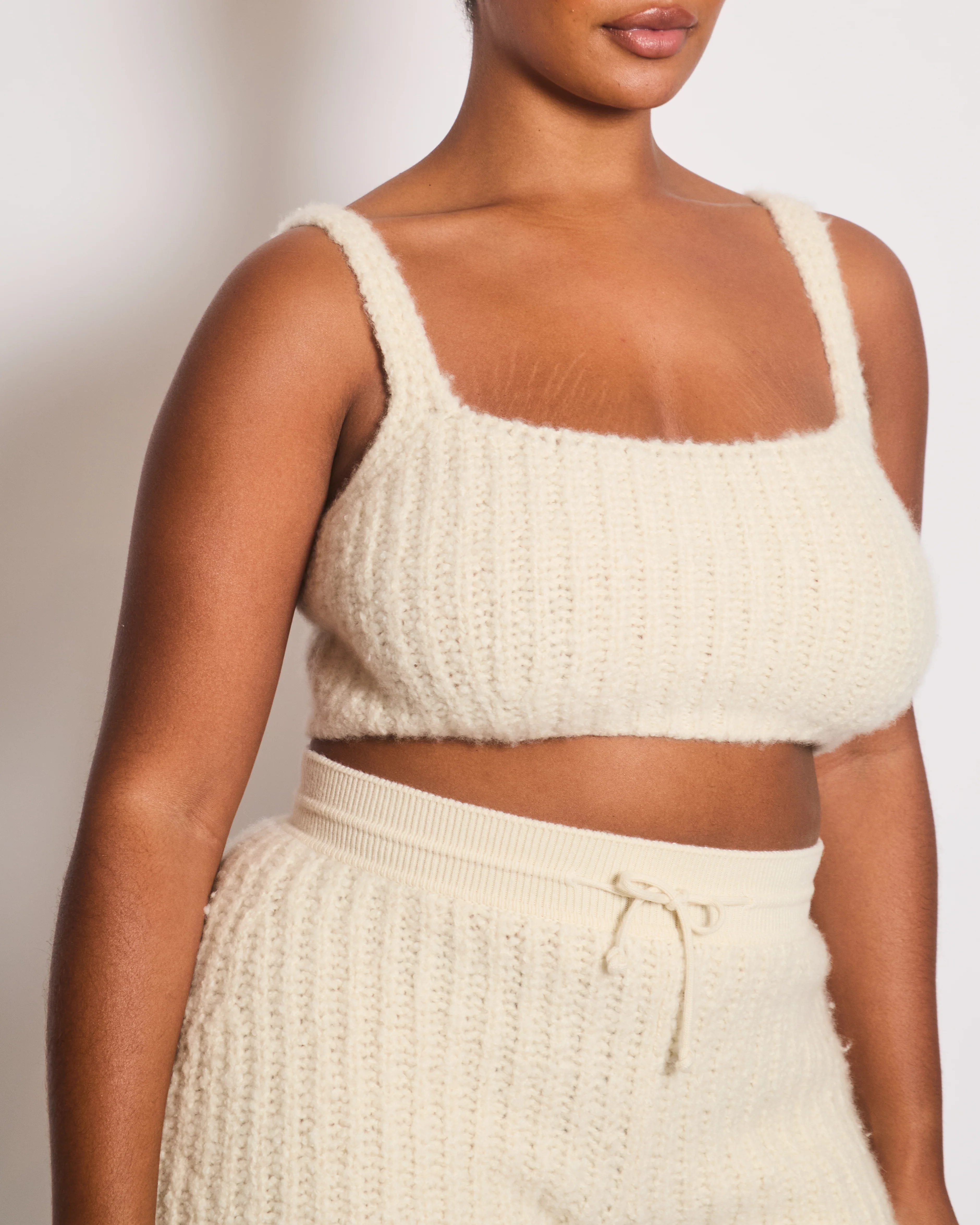 Loro Piana Cream Cashmere Two-Piece Cropped Top and Shorts Set Size IT S-M (UK 8-10) - Image 4