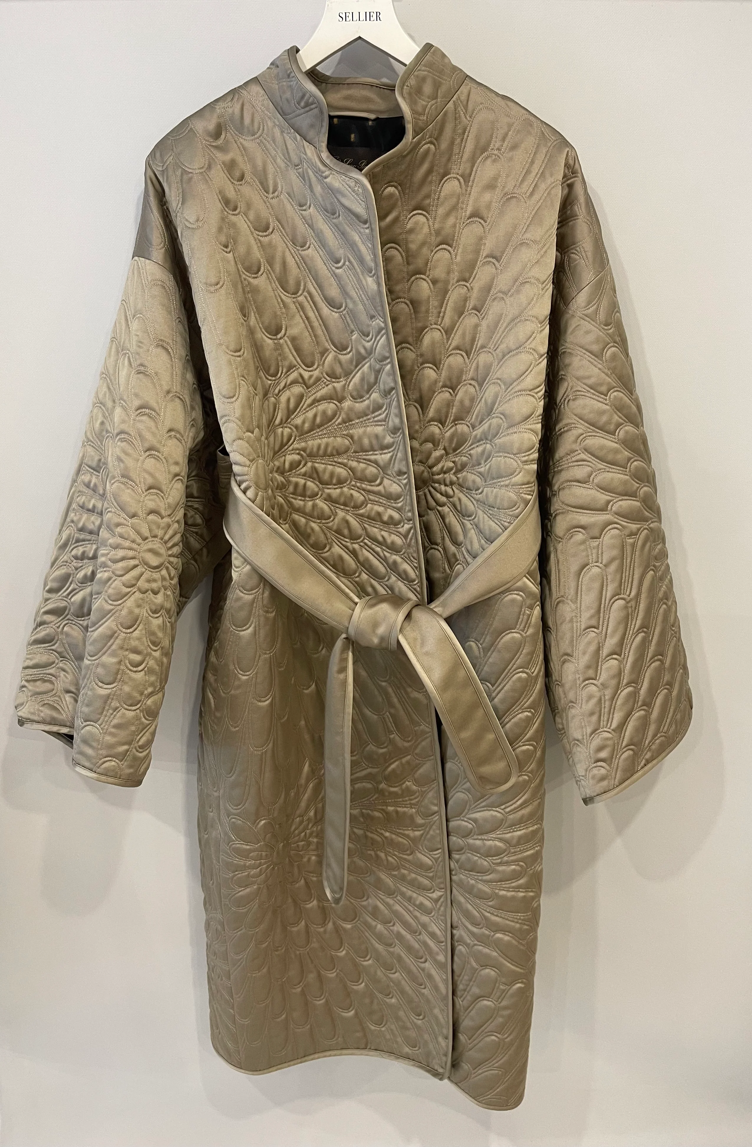 Loro Piana Light Grey Silk and Cashmere Padded Coat with Belt Detail Size M (UK 10) - Image 8