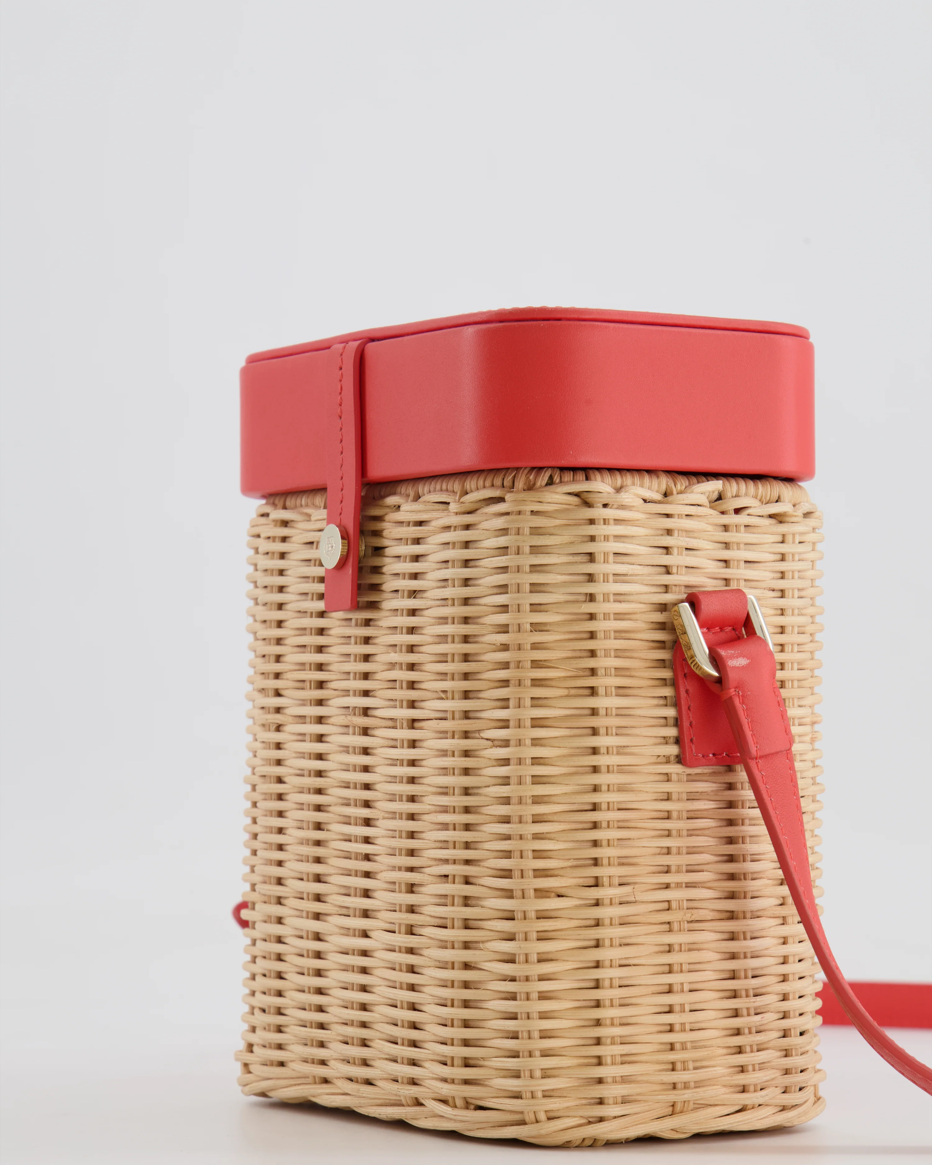Loro Piana Pink Lambskin Leather and Wicker Crossbody Bucket Bag with Silver Hardware - Image 12