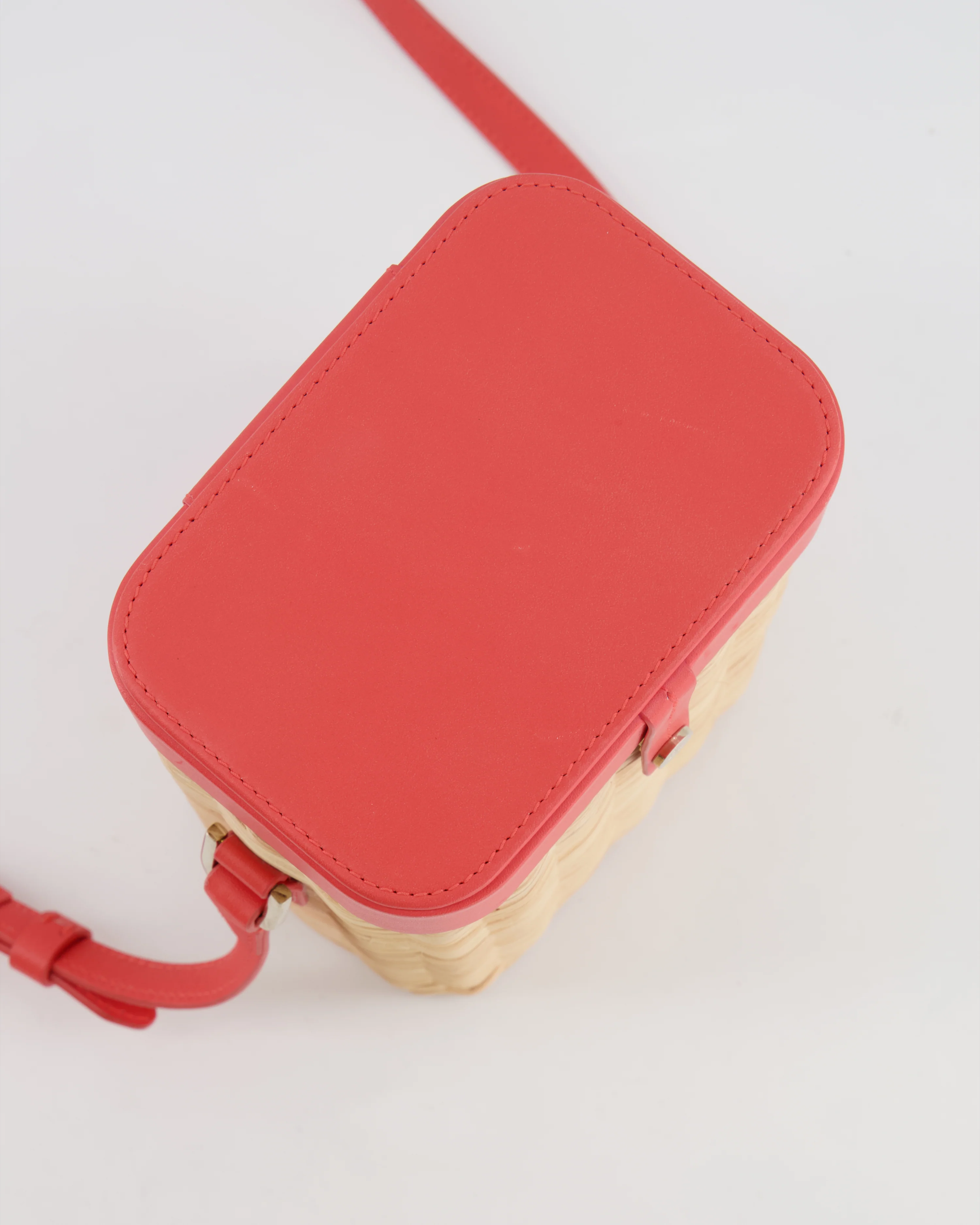 Loro Piana Pink Lambskin Leather and Wicker Crossbody Bucket Bag with Silver Hardware - Image 14