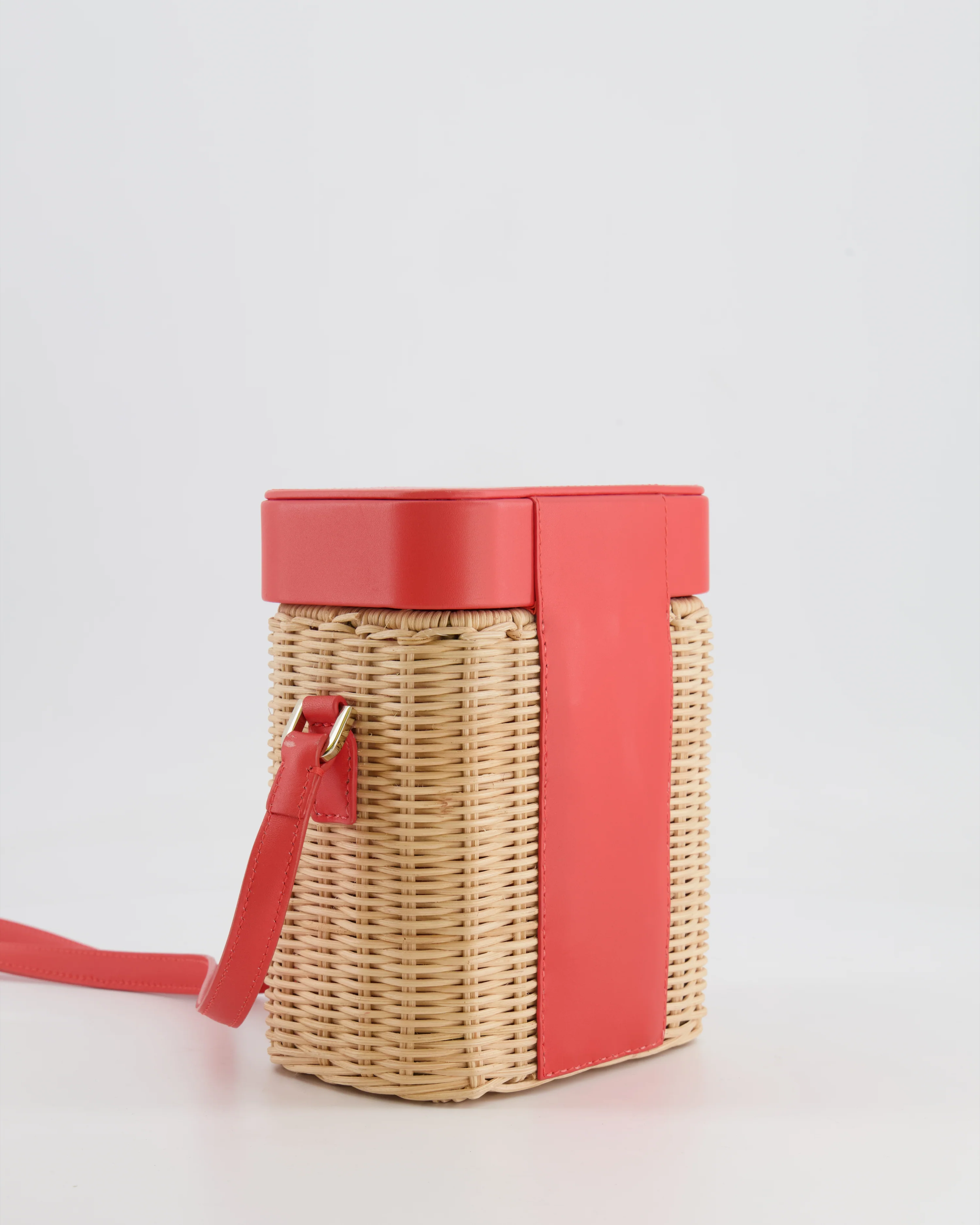 Loro Piana Pink Lambskin Leather and Wicker Crossbody Bucket Bag with Silver Hardware - Image 7