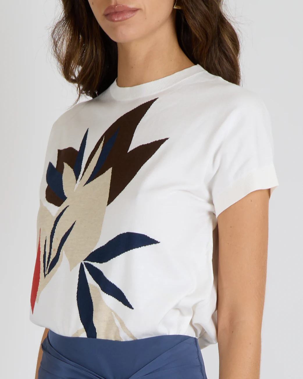 Loro Piana White Knit Short-Sleeved T-Shirt with Beige, Blue and Orange Flower Print Size IT 44 (UK 12) - Image 5