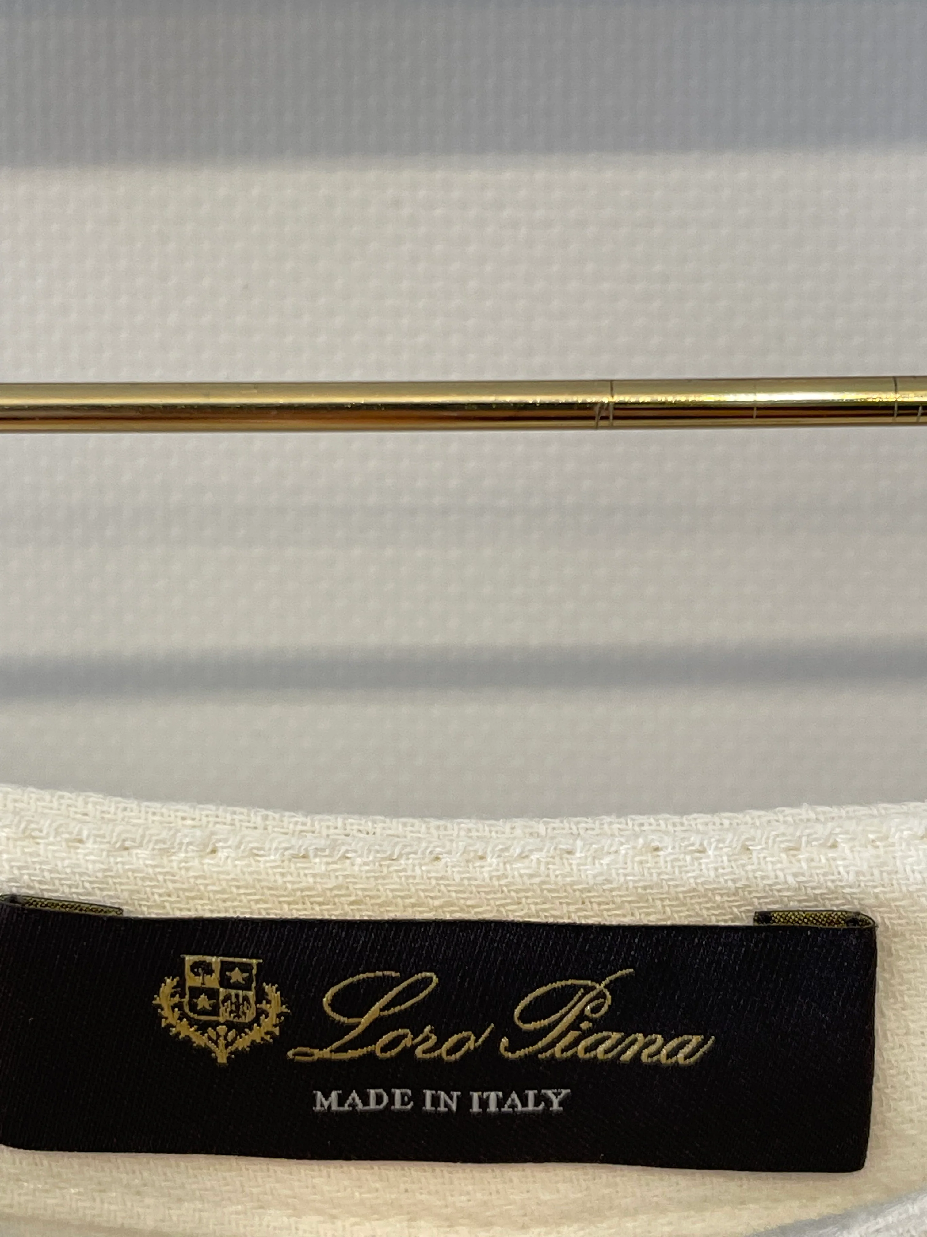 Loro Piana White Linen High-Waisted Shorts Size IT 38 (UK 6) - Image 4
