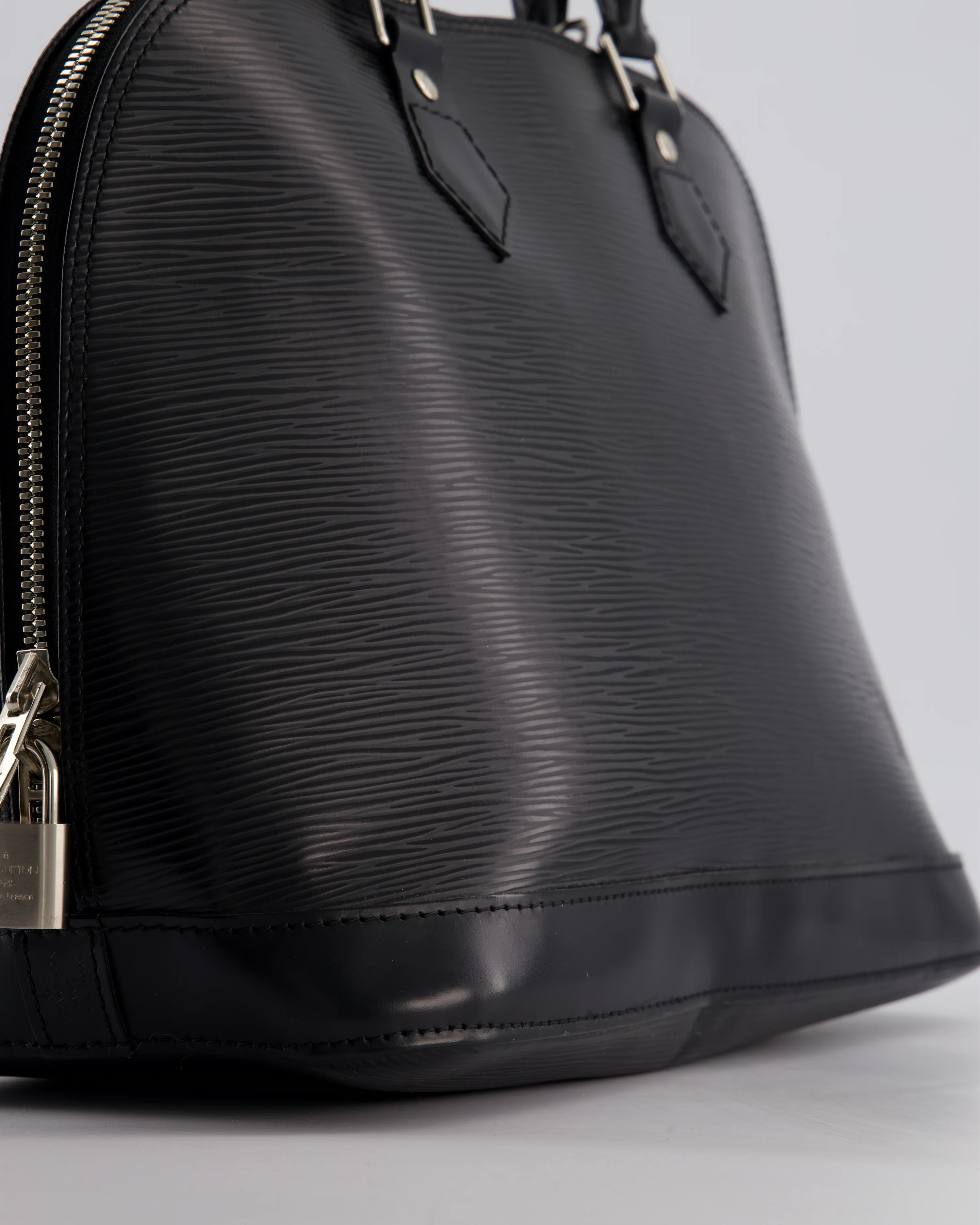 Louis Vuitton Alma PM Bag in Black Epi Leather with Silver Hardware - Image 11