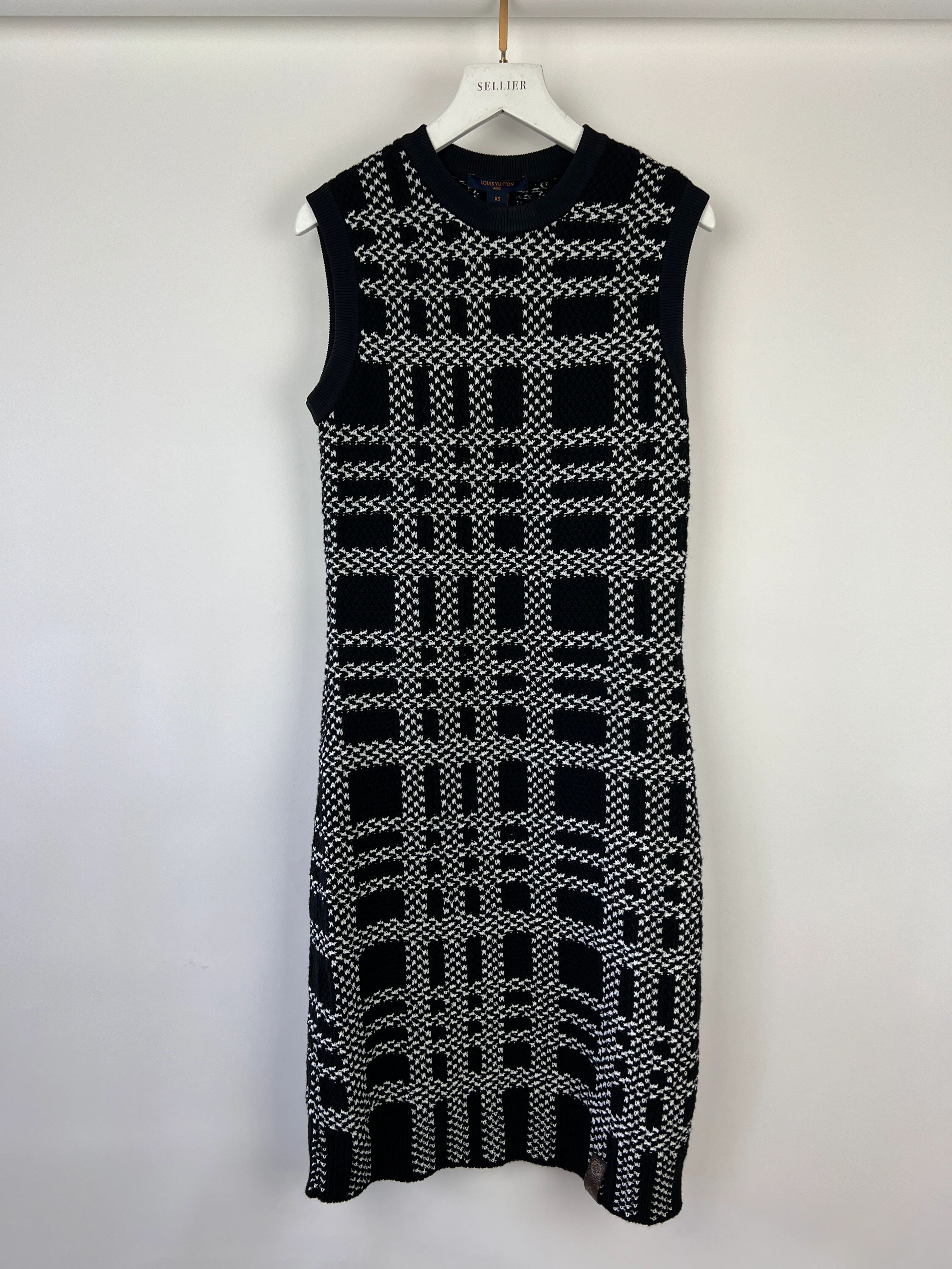 Louis Vuitton Black, White Graphic Knit Mini Dress Size XS (UK 6) RRP £1,720 - Image 11