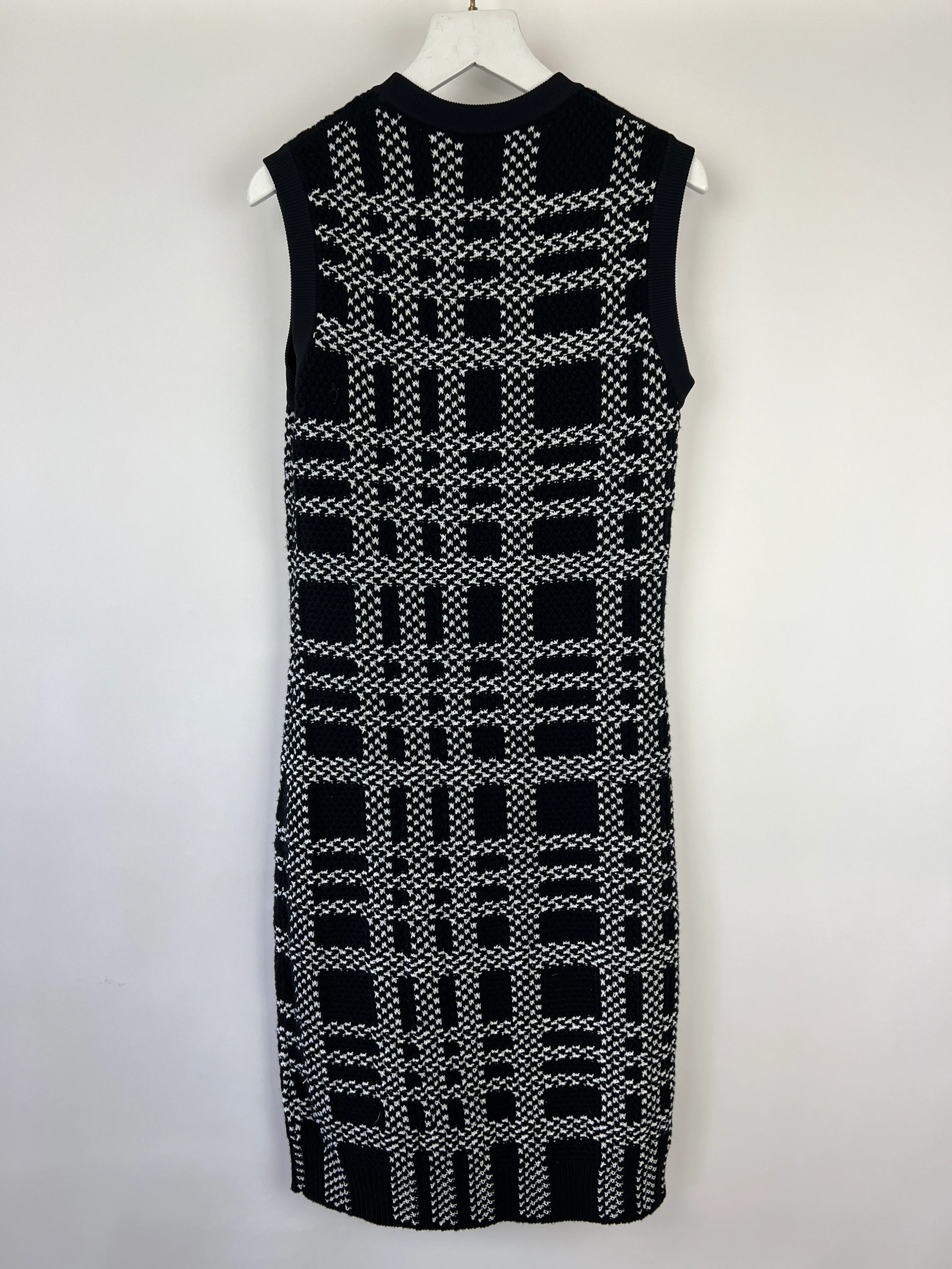 Louis Vuitton Black, White Graphic Knit Mini Dress Size XS (UK 6) RRP £1,720 - Image 12