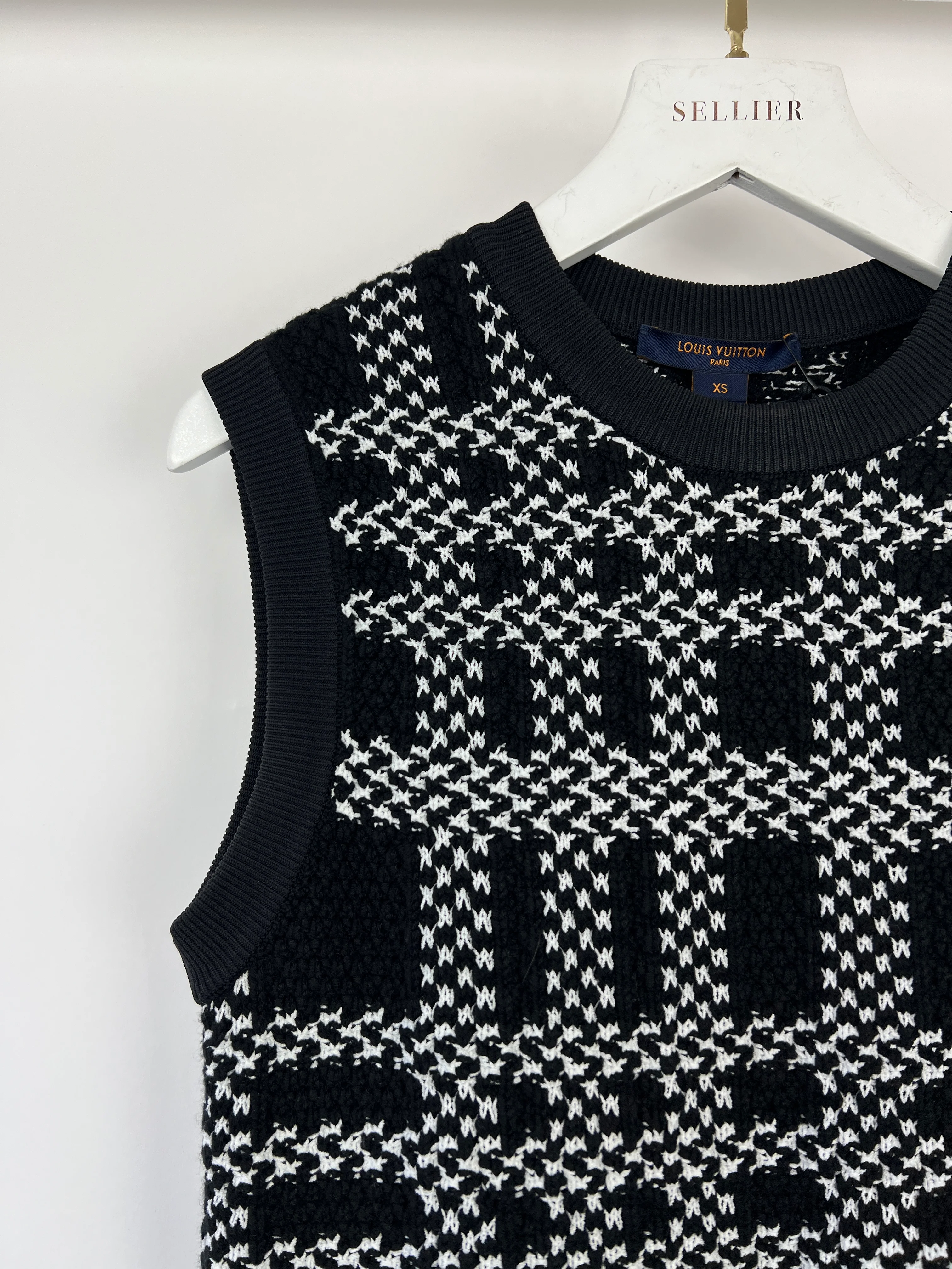 Louis Vuitton Black, White Graphic Knit Mini Dress Size XS (UK 6) RRP £1,720 - Image 13