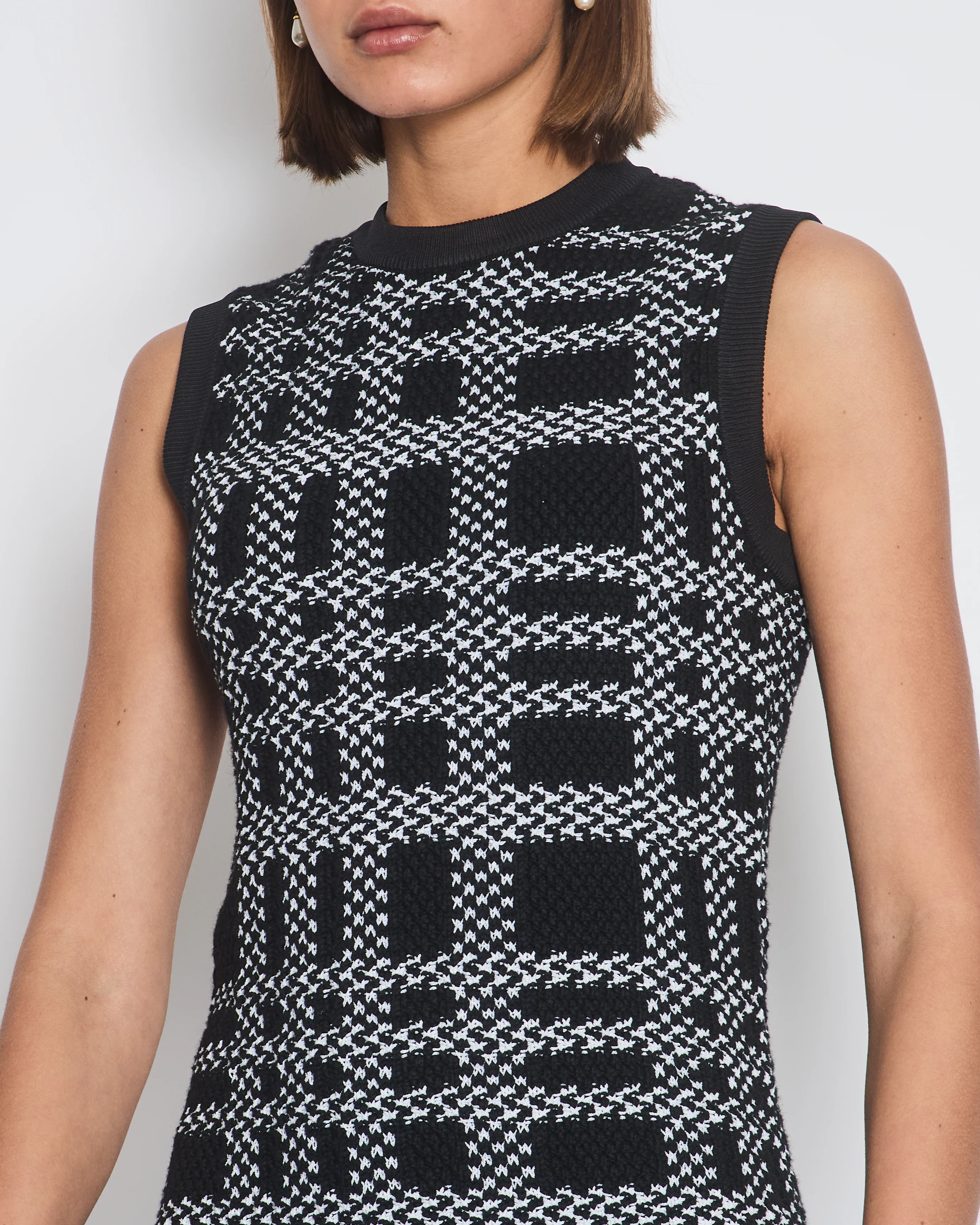 Louis Vuitton Black, White Graphic Knit Mini Dress Size XS (UK 6) RRP £1,720 - Image 4