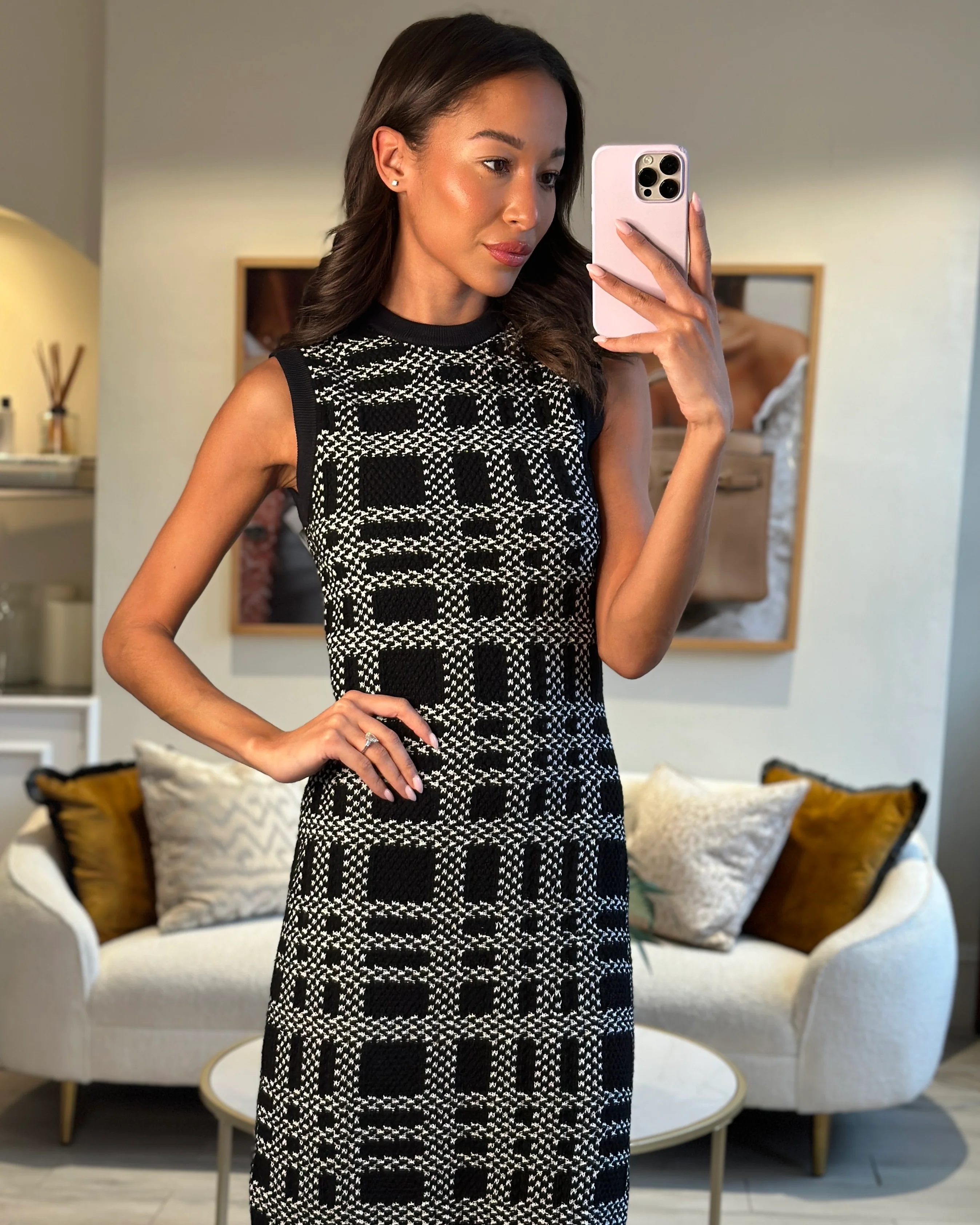 Louis Vuitton Black, White Graphic Knit Mini Dress Size XS (UK 6) RRP £1,720 - Image 7