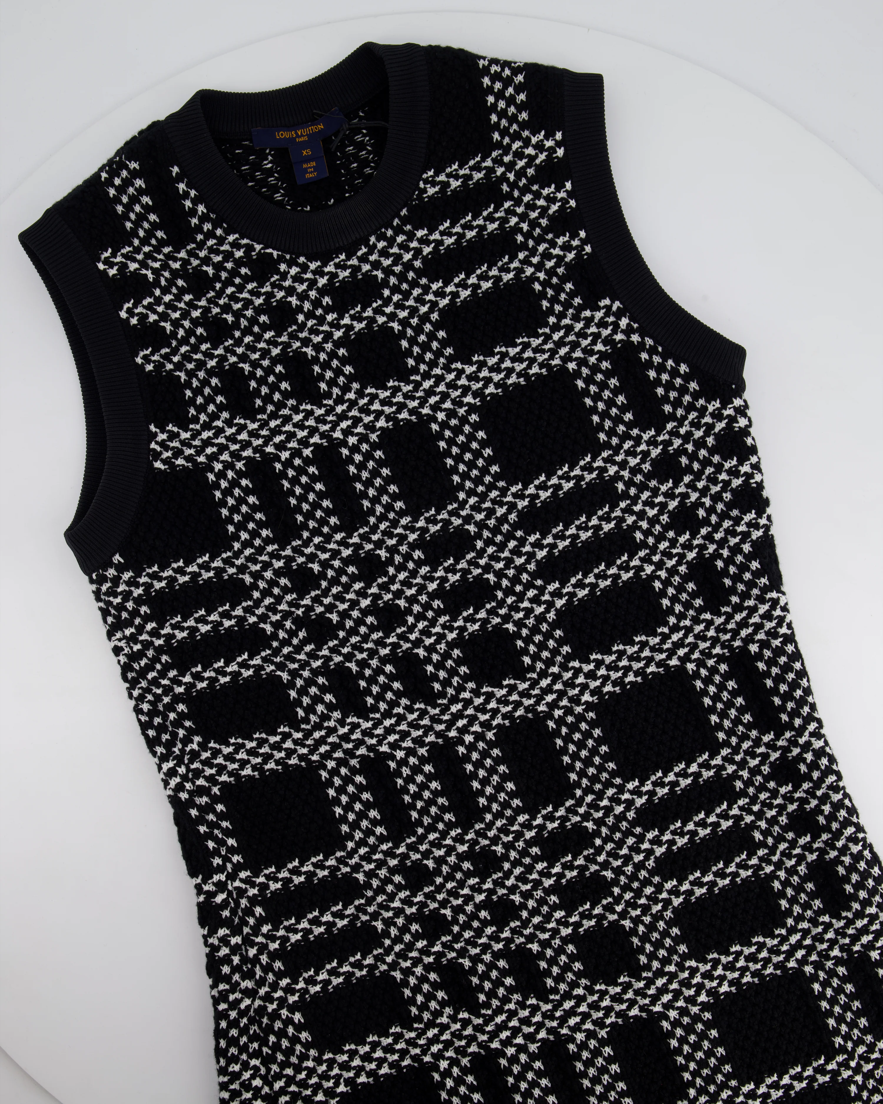 Louis Vuitton Black, White Graphic Knit Mini Dress Size XS (UK 6) RRP £1,720 - Image 8