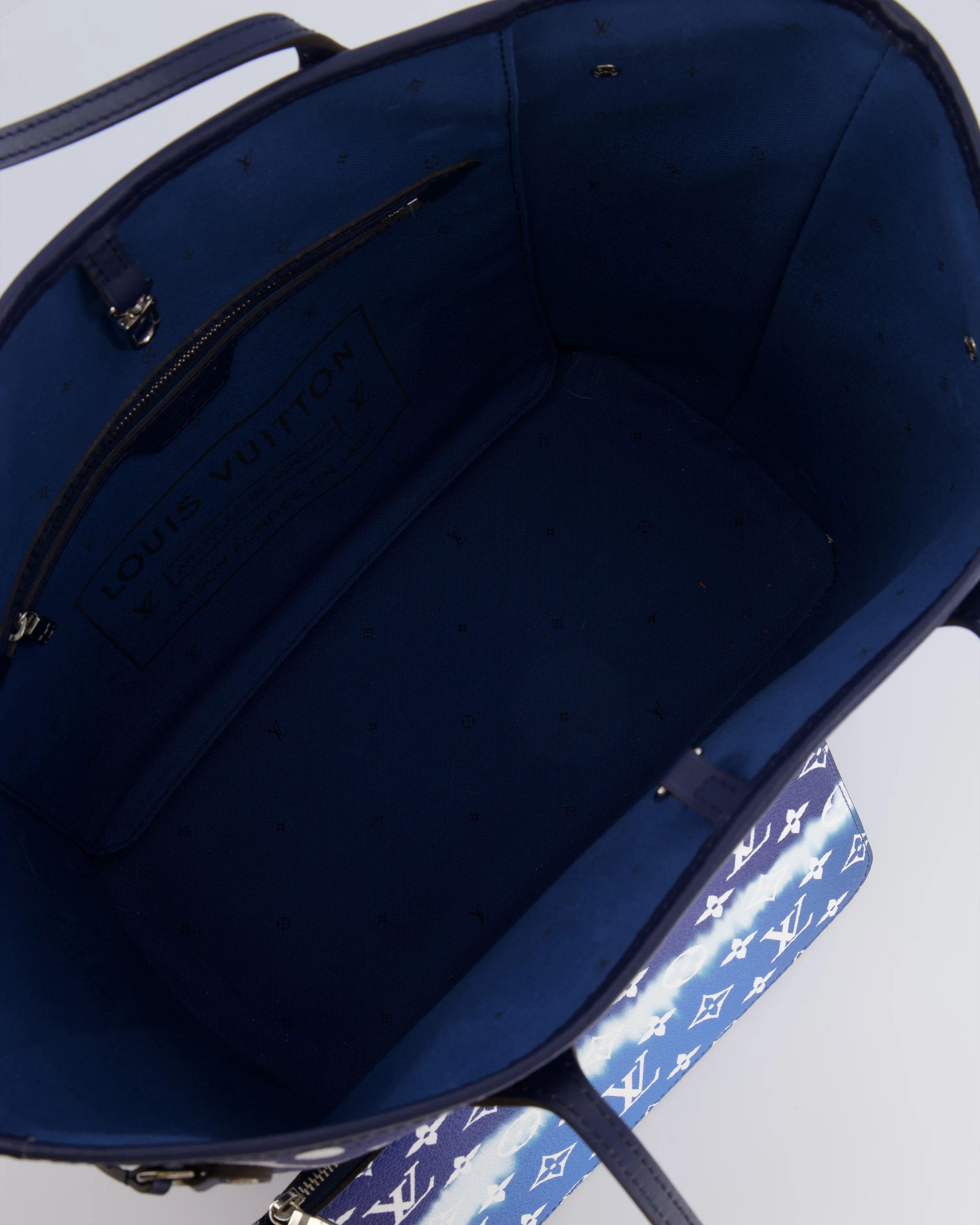 Louis Vuitton Monogram Escale Neverfull MM Tote Bag in Blue and White Tie Dye with Silver Hardware - Image 15