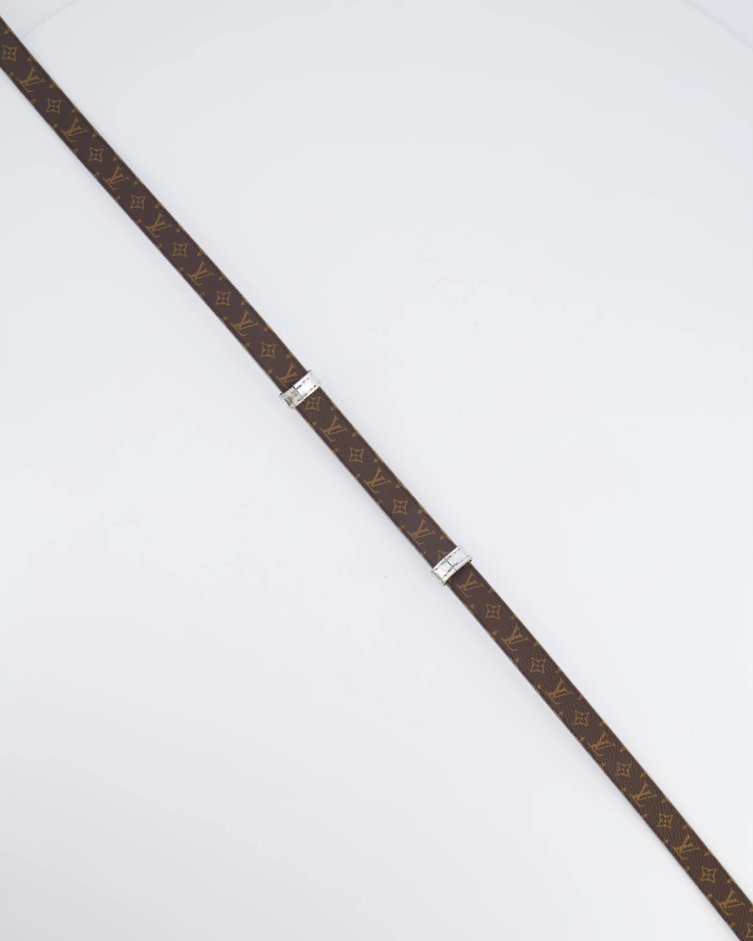 Louis Vuitton Silver Metallic Logo Belt Size 90cm - Image 10