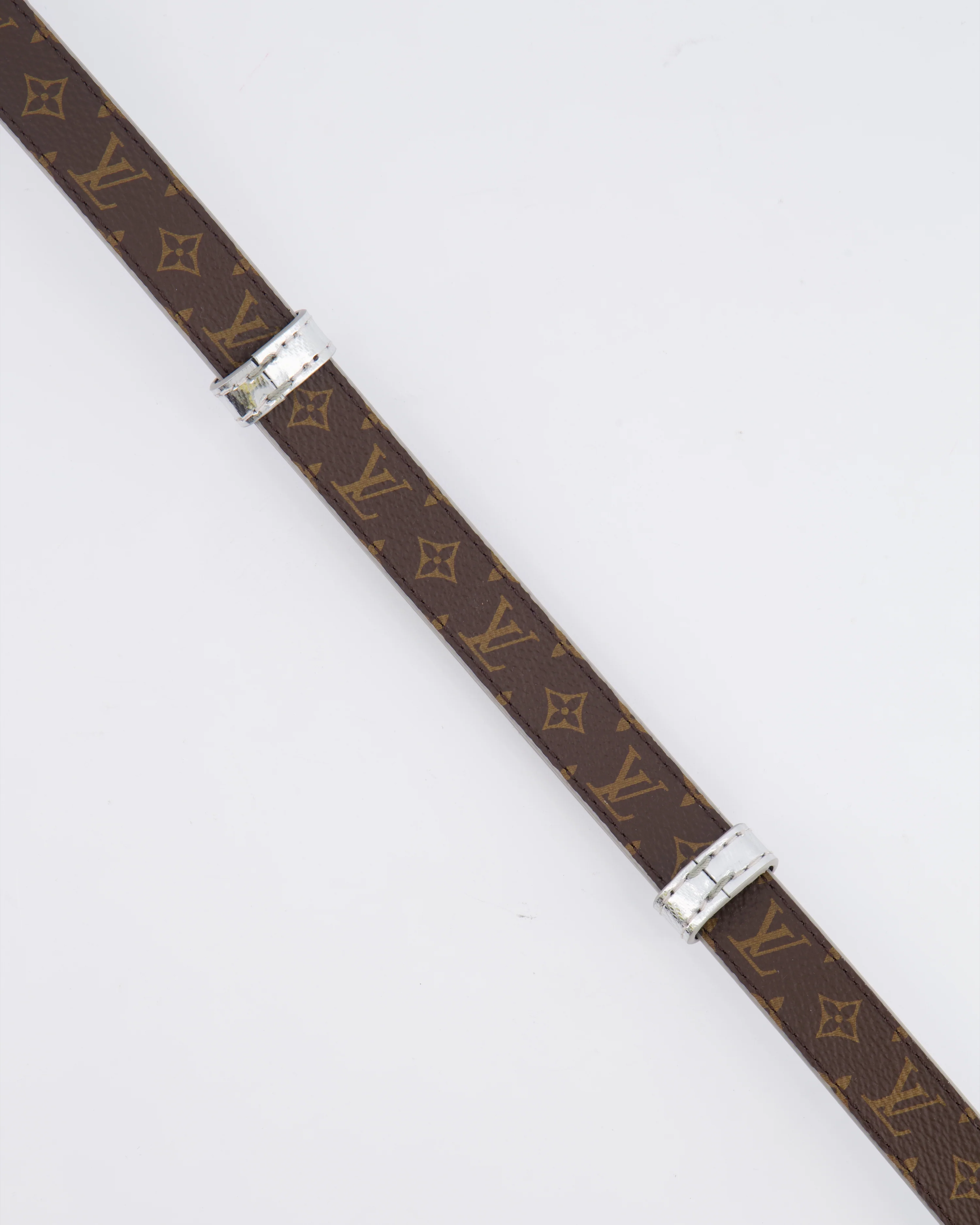 Louis Vuitton Silver Metallic Logo Belt Size 90cm - Image 9