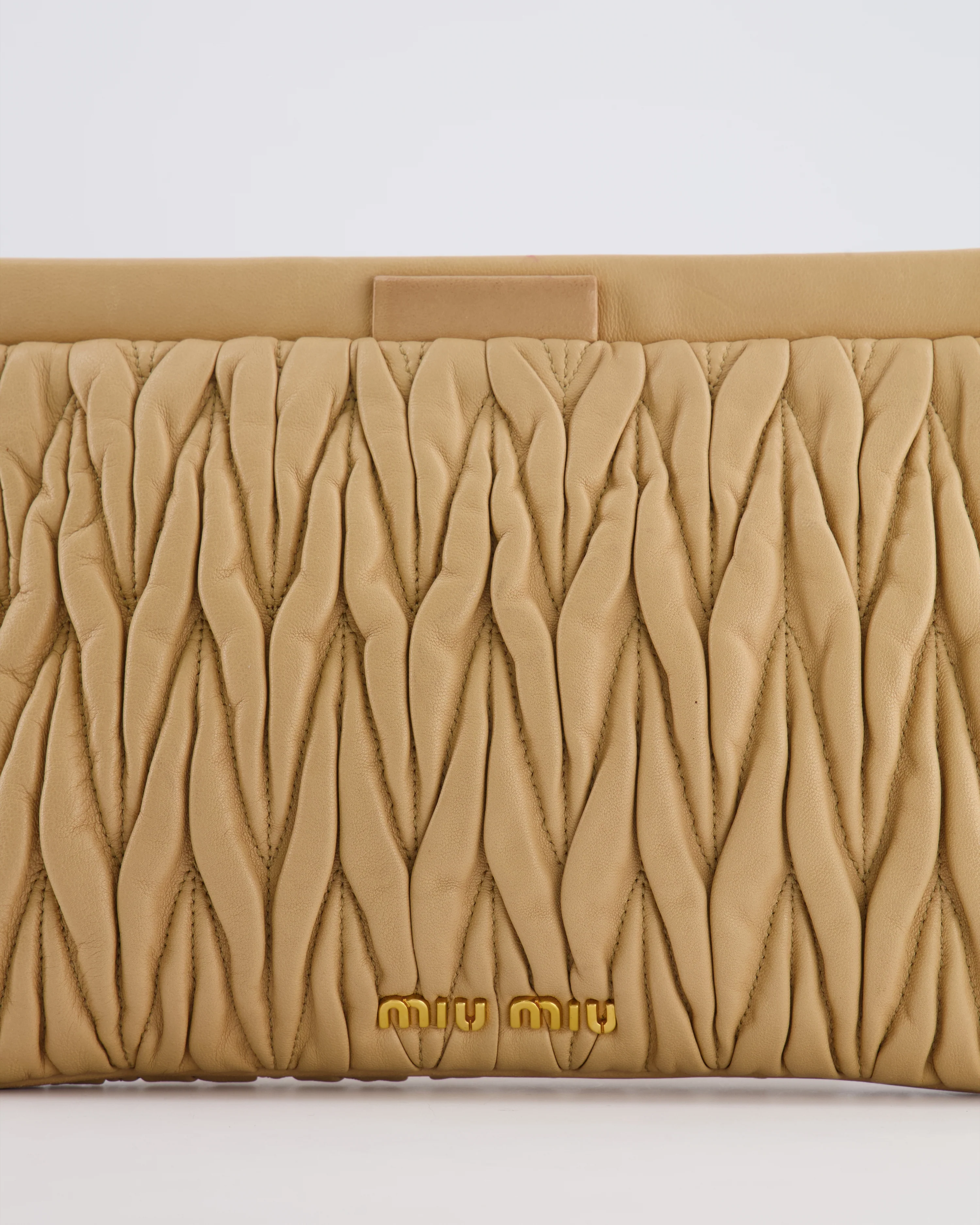 Miu Miu Beige Matelasse Leather Pouch Bag with Gold Hardware RRP £1,000 - Image 9
