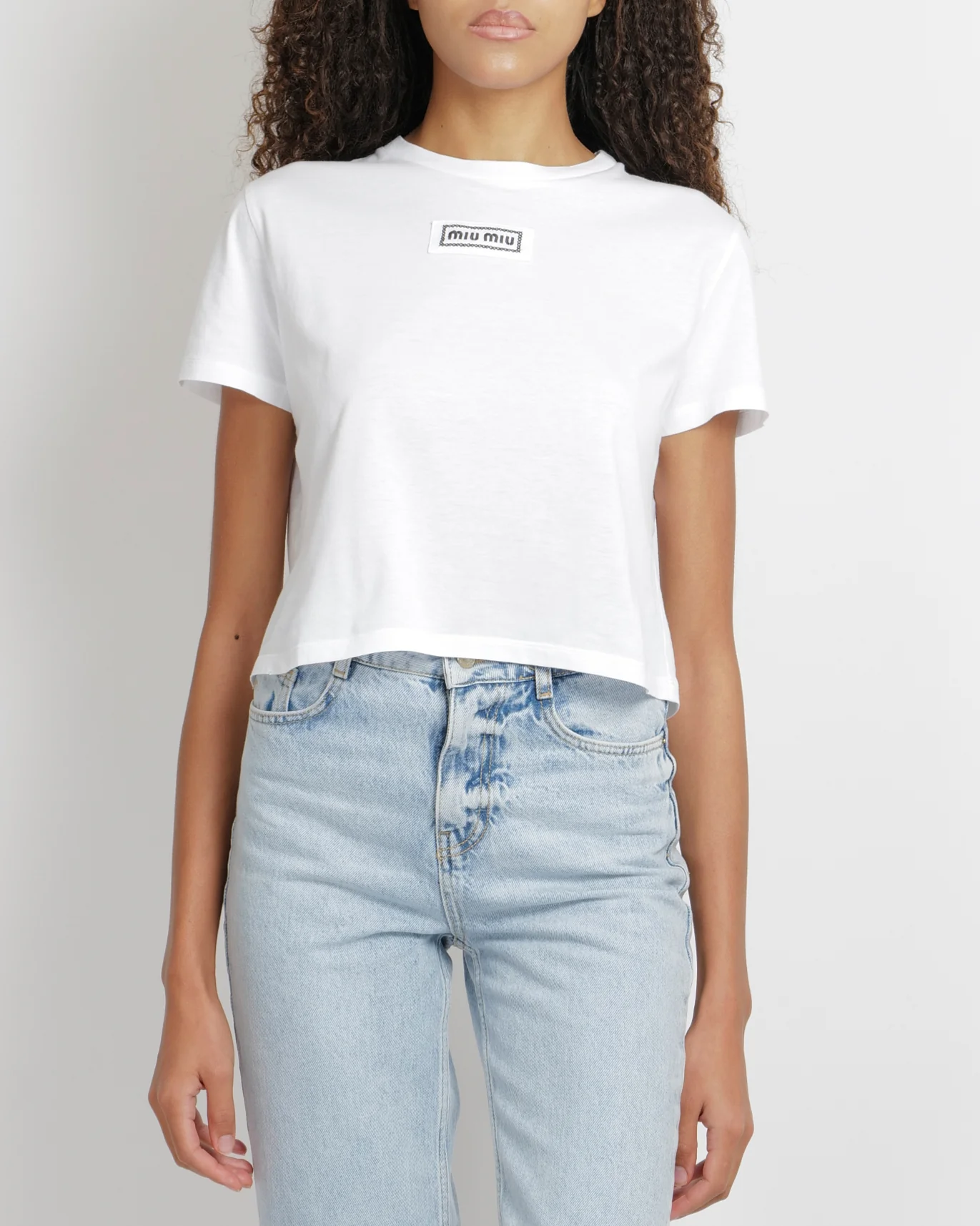 Miu Miu White Short-Sleeved Cropped T-Shirt with Black Logo Patch Detail Size IT 42 (UK 10) RRP £530