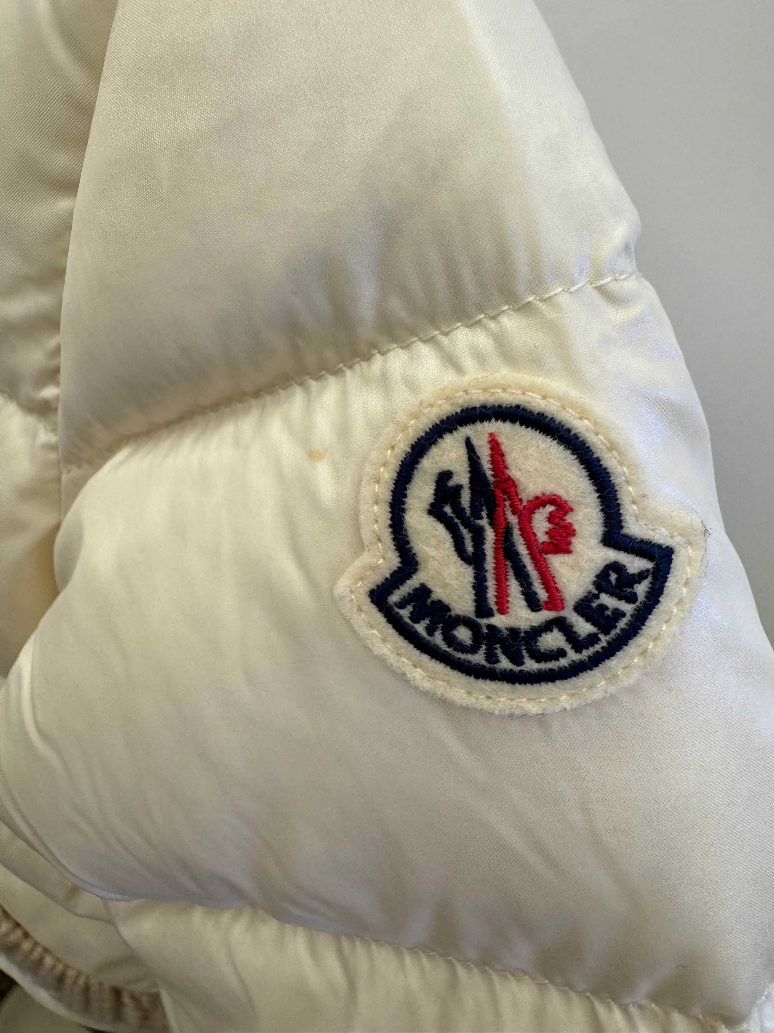 Moncler Kids Cream Puffer Jacket with Beige Knit Details Size 8 years RRP £500 - Image 5