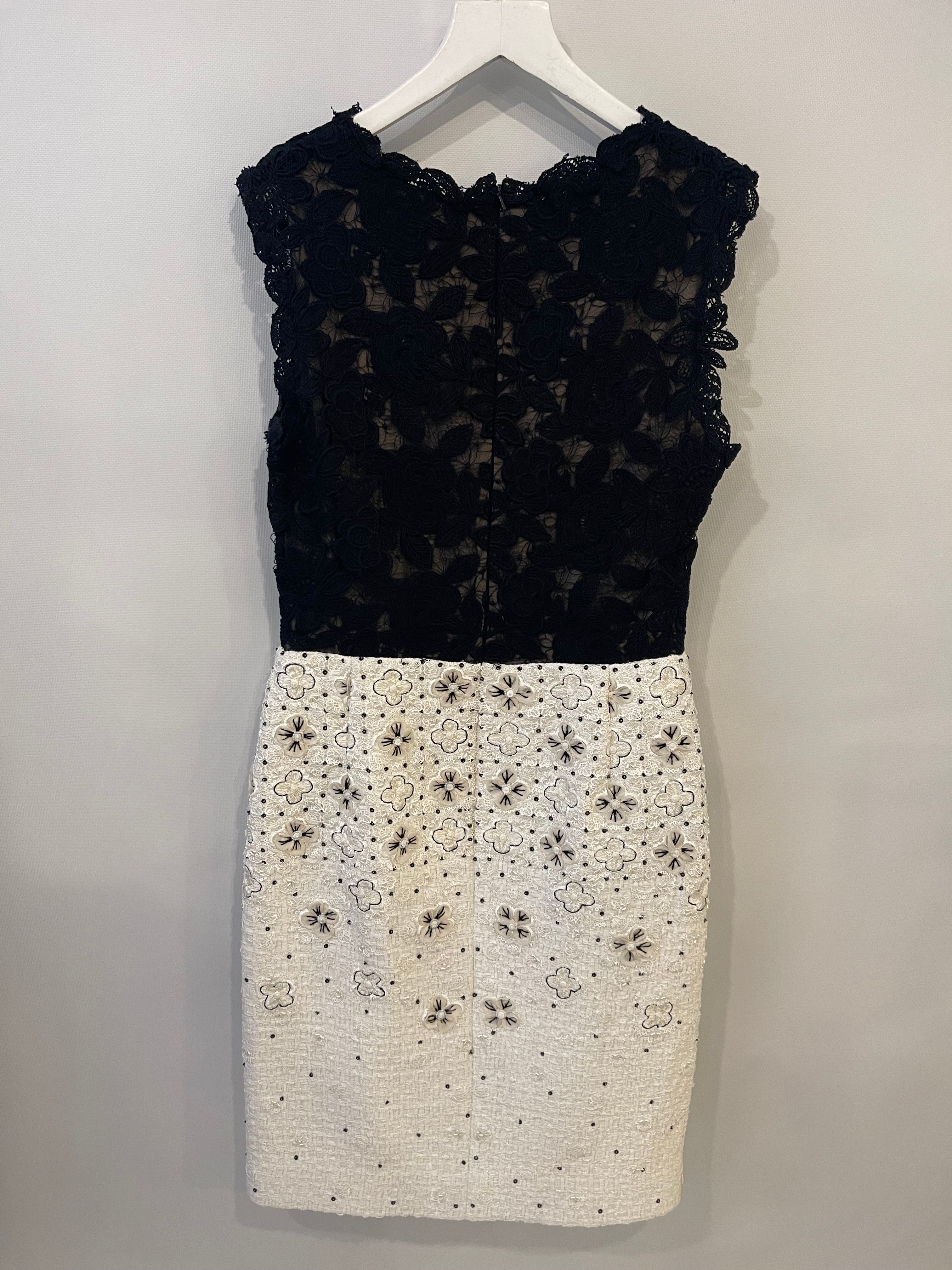 Oscar De La Renta Black and White Embellished Tweed Midi Dress Size US 8 (UK 12) - Image 10