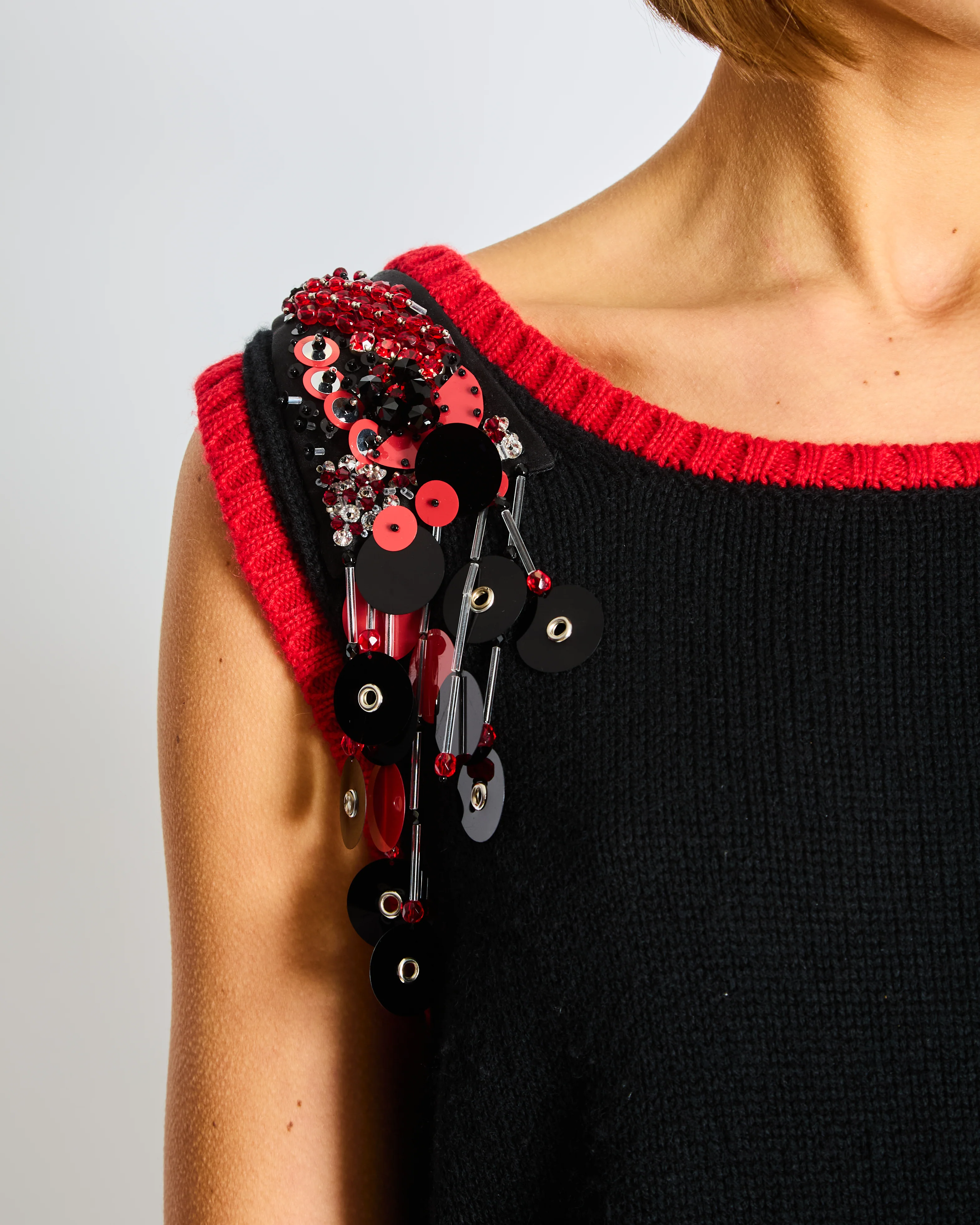 Prada Navy Knit Vest Top with Red Trim and Sequin Embellishments Size IT 44 (UK 12) - Image 2
