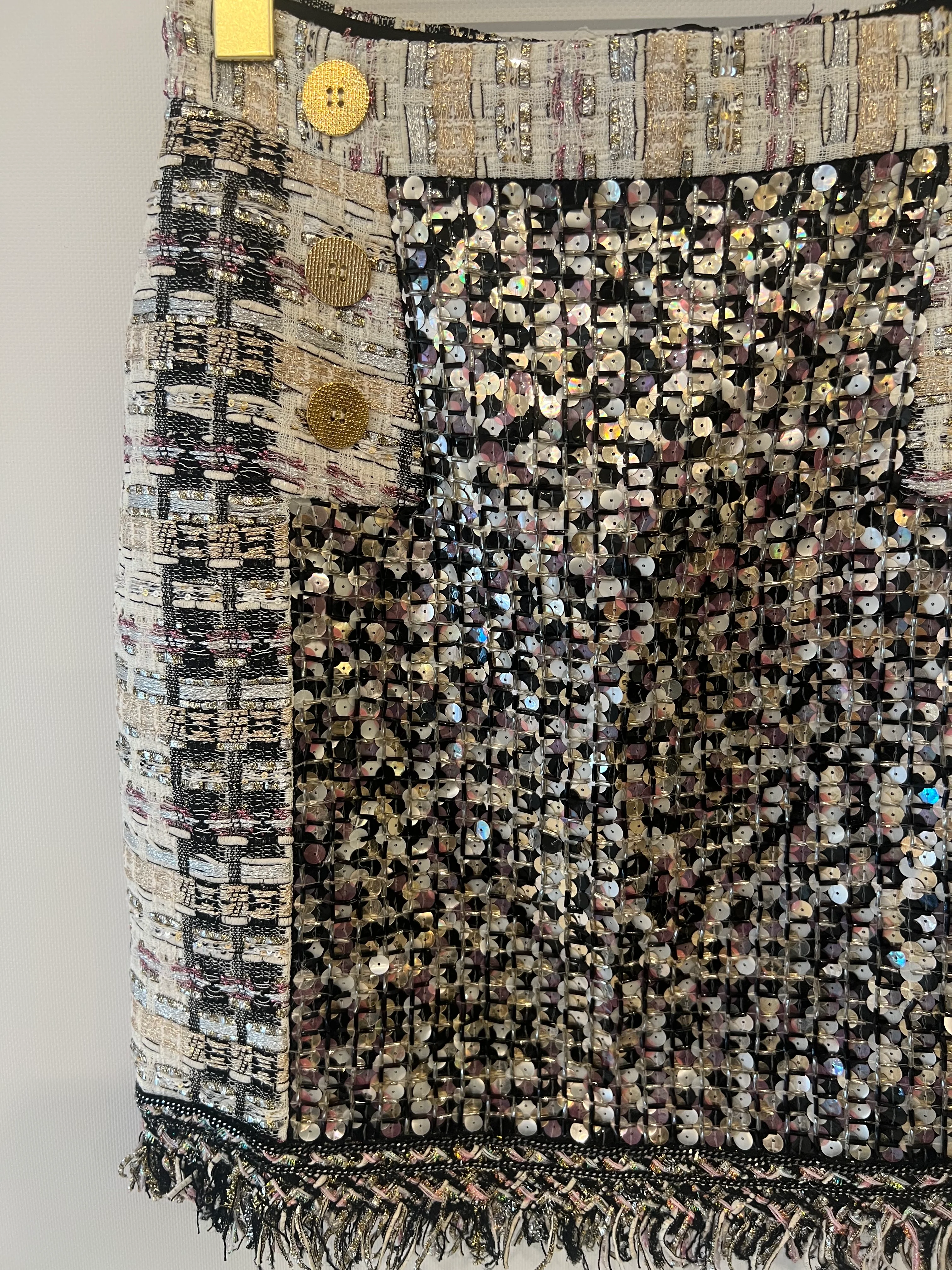Ralph & Russo Black and Multi-Colour Tweed Sequin Top and Mini Skirt Set with Textured Gold Buttons Size FR 38/40 (UK 10/12) - Image 20