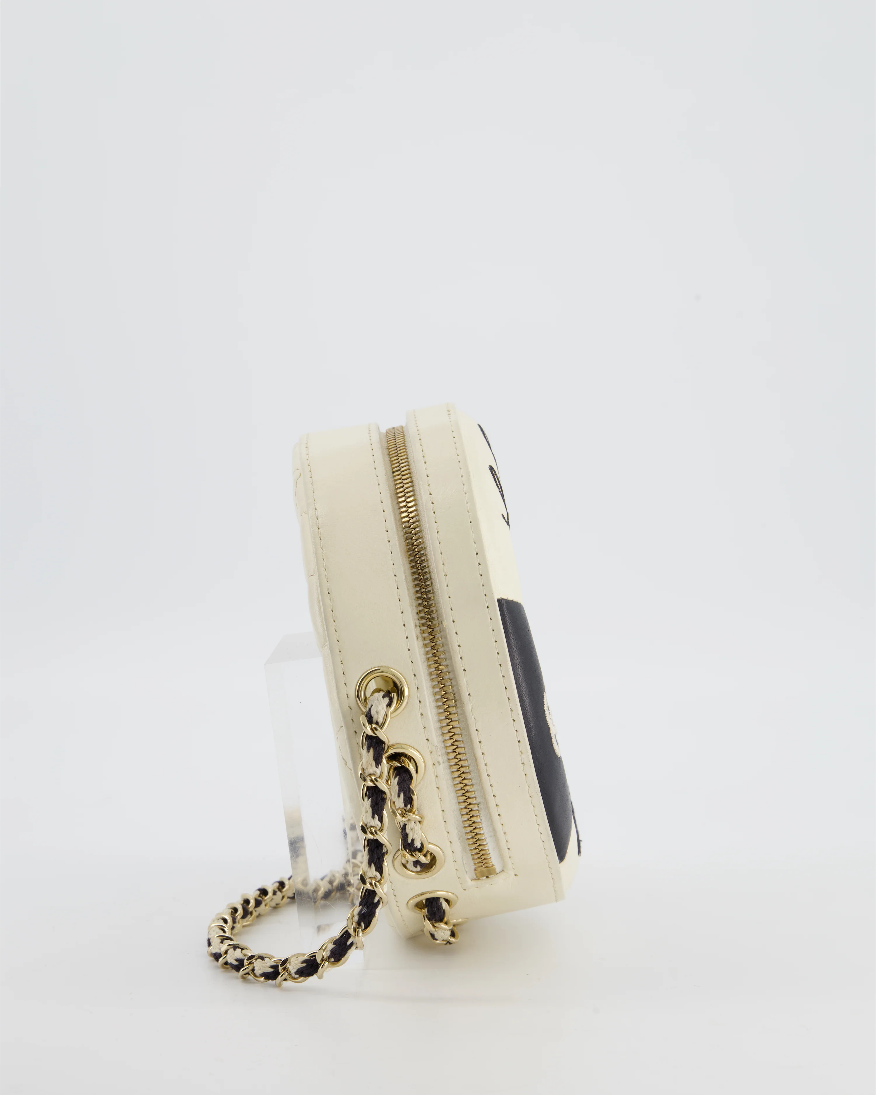 *RARE & FIRE PRICE* Chanel La Pausa Coco Lifesaver Bag in Black and White with Champagne Gold Hardware - Image 19