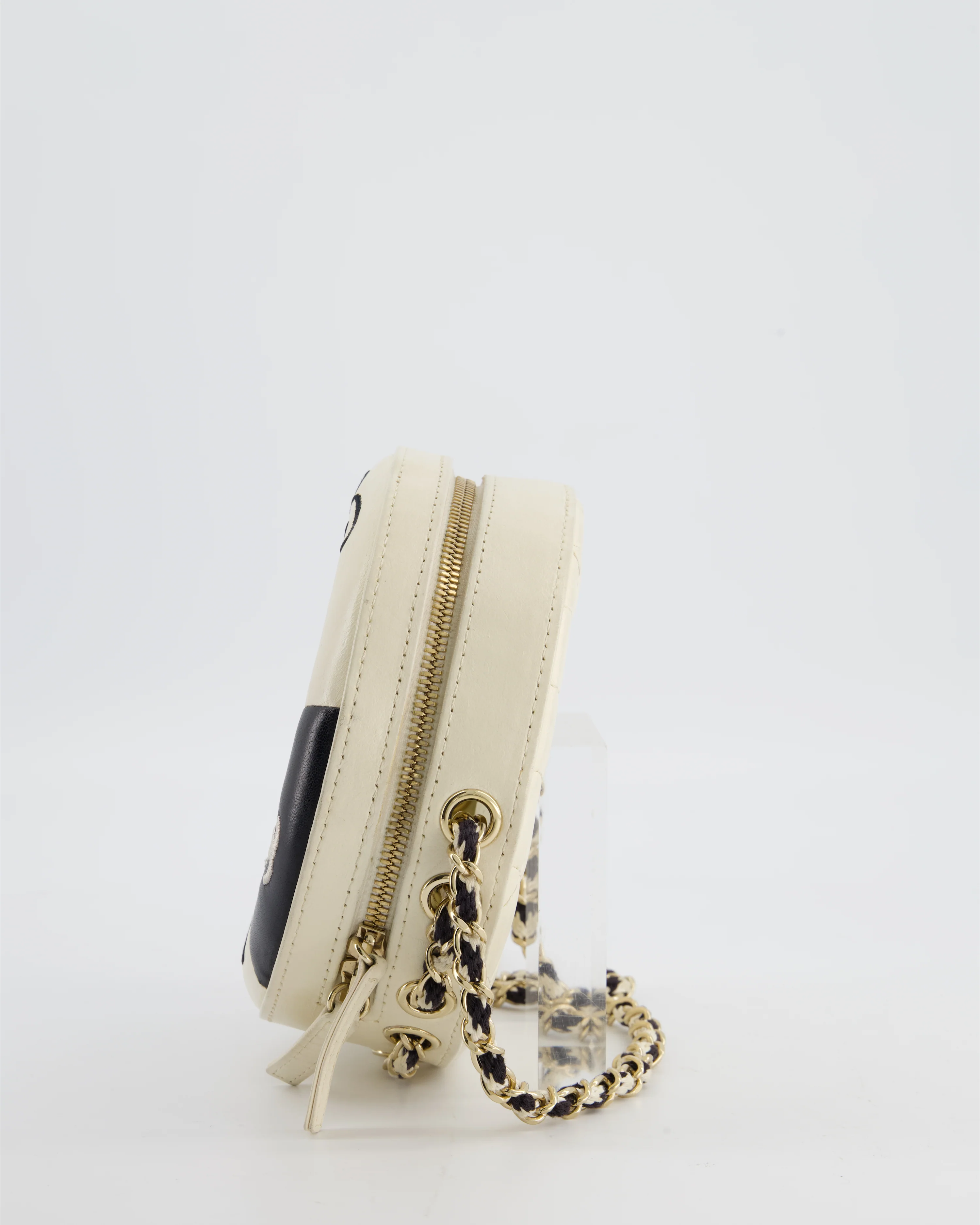*RARE & FIRE PRICE* Chanel La Pausa Coco Lifesaver Bag in Black and White with Champagne Gold Hardware - Image 8