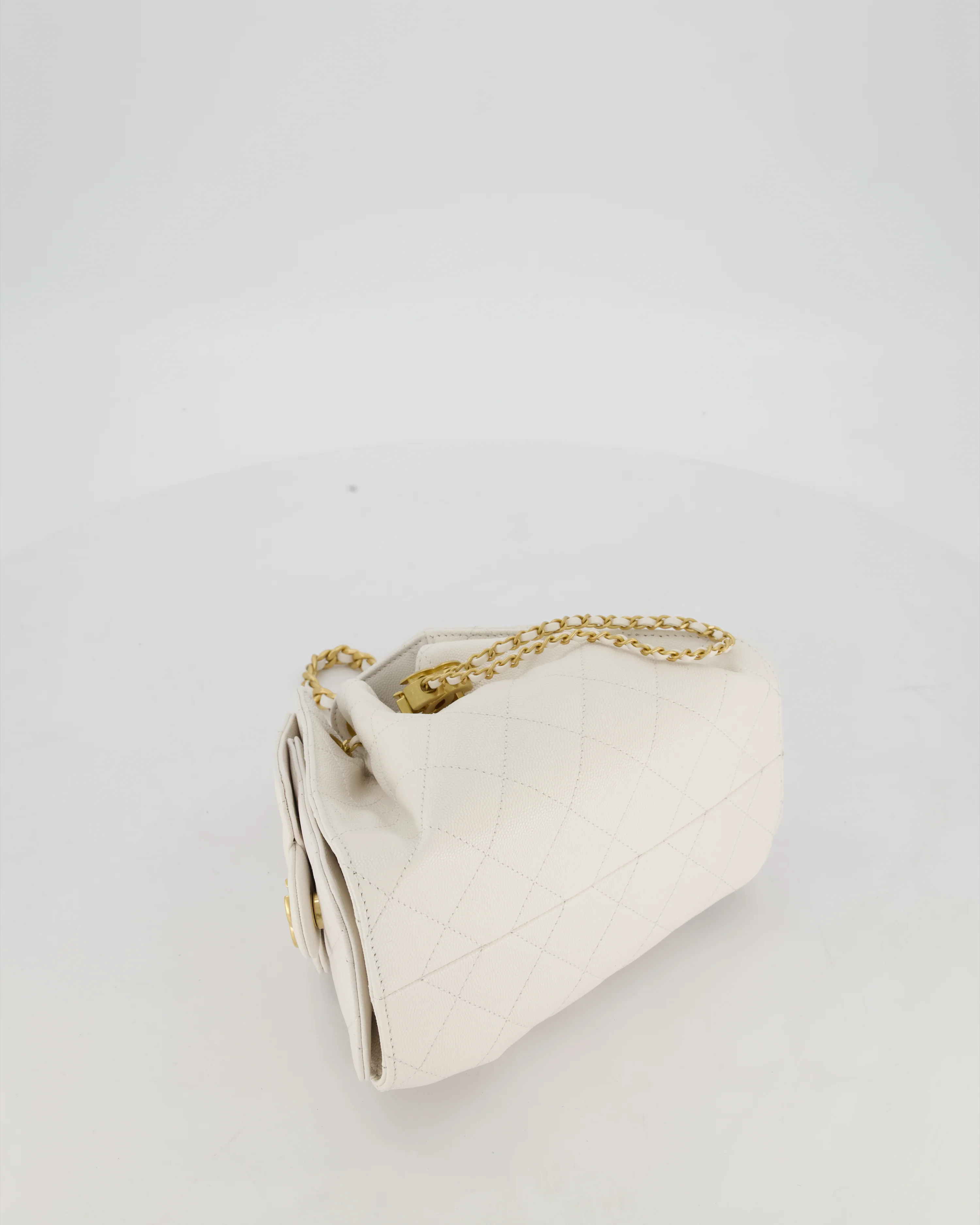 *RARE* Chanel 26C Mini 25 Handbag in White Caviar Leather with Gold Hardware - Image 18