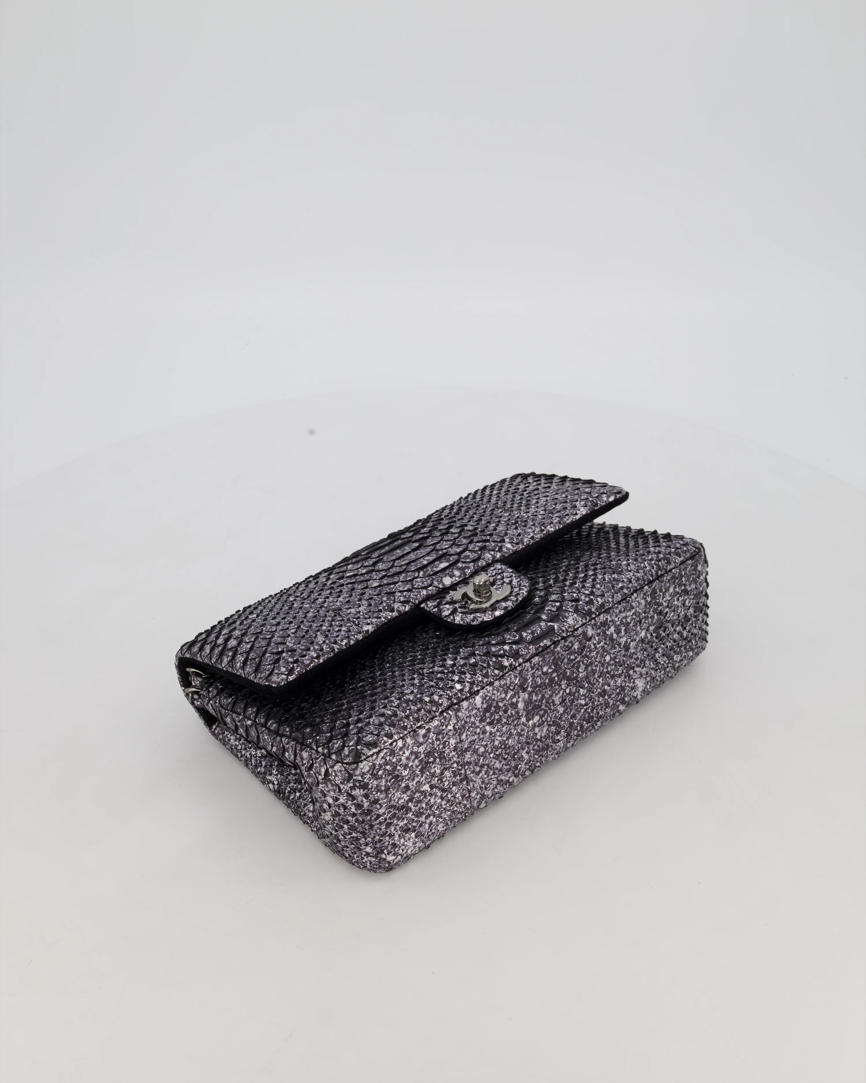 *RARE* Chanel Medium Double Flap Bag in Metallic Silver Python Leather with Gunmetal Hardware - Image 18
