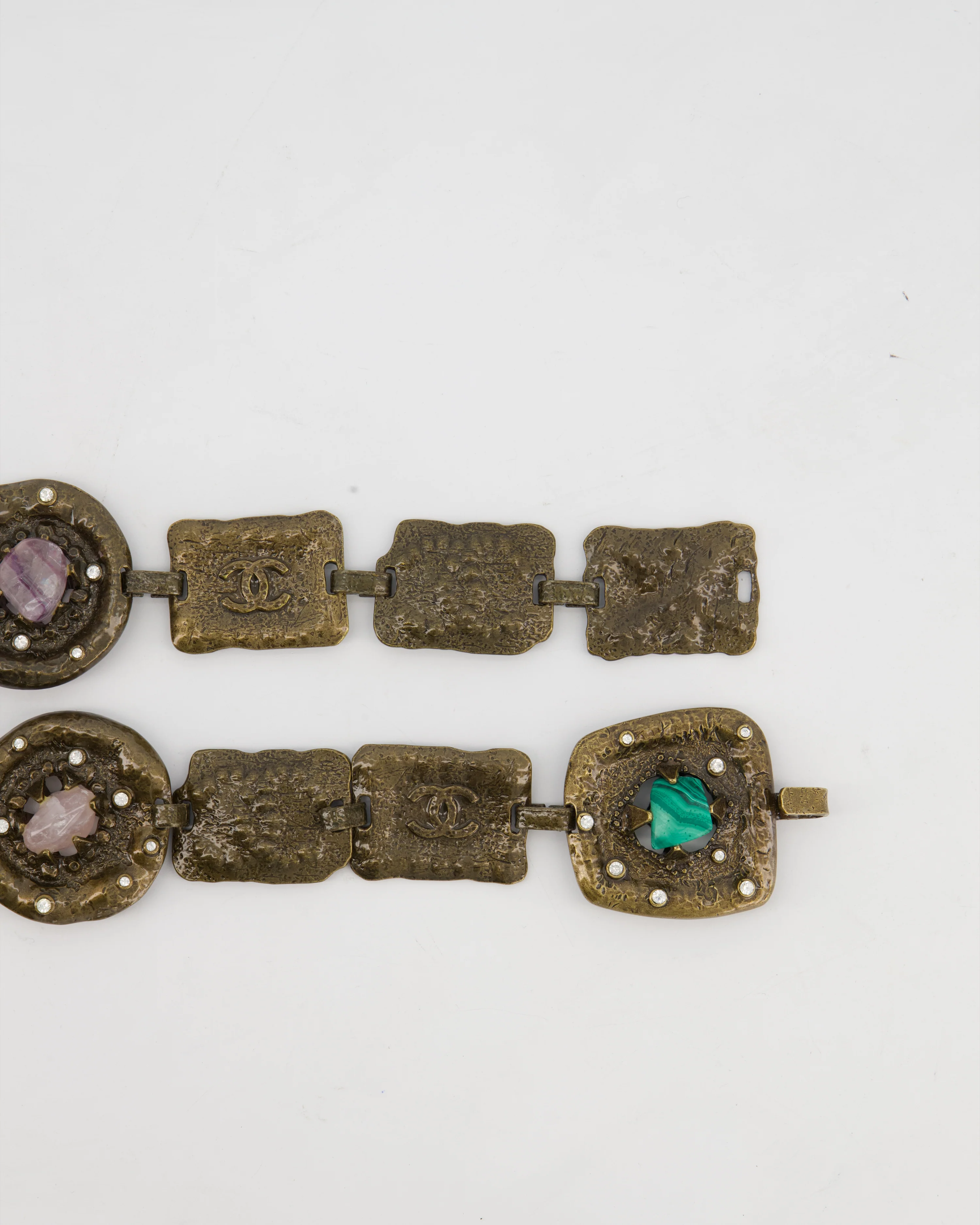 *RUNWAY* Chanel A/W 1997 Vintage Gun-Metal Brutalist Belt with Amethyst Stones, CC Logo Stamps and Small Rhinestones - Image 5