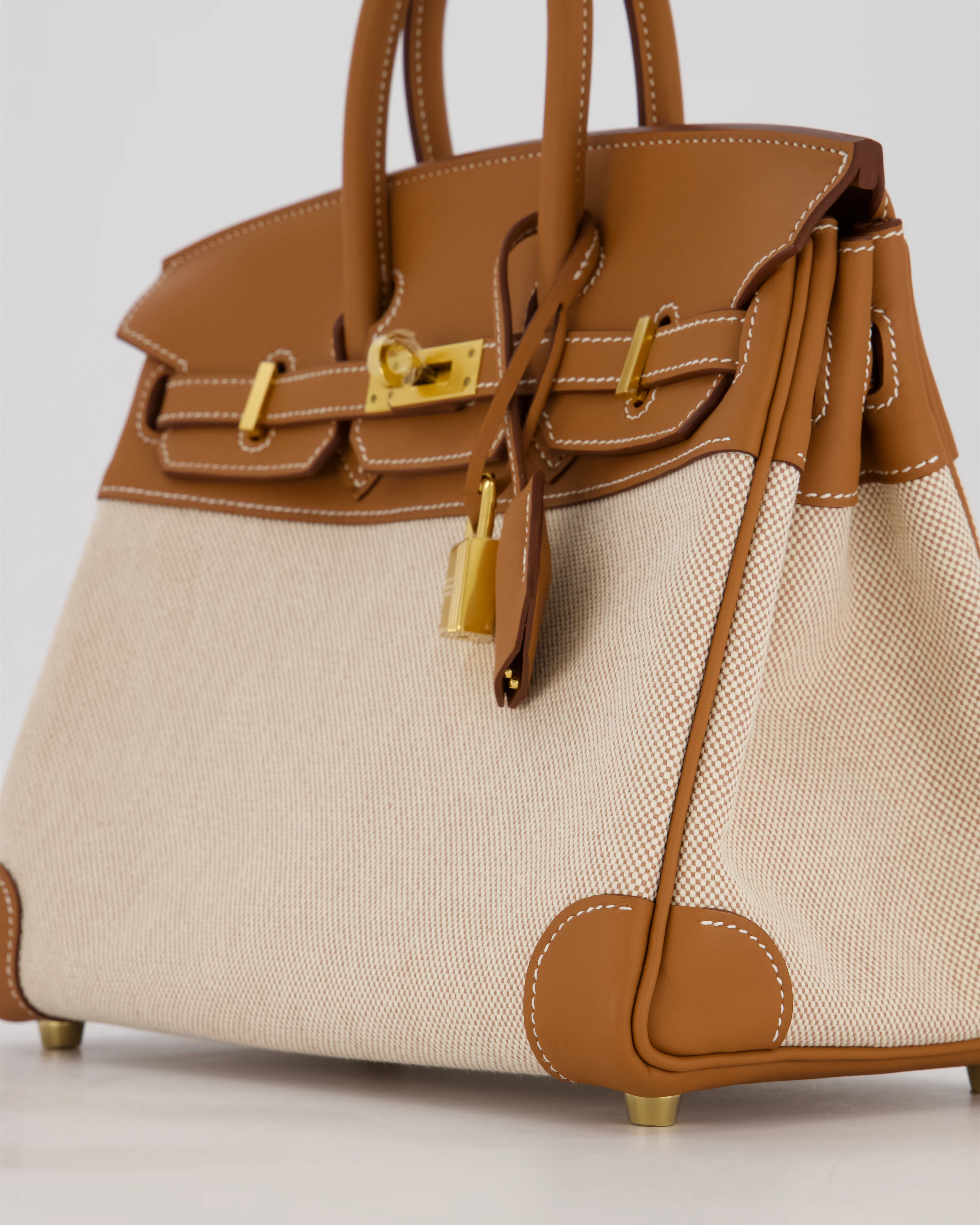 *RARE* Hermès Birkin 25 Retourne Bag in Ecru/Beige Toile H Canvas and Gold Swift Leather with Gold Hardware - Image 11