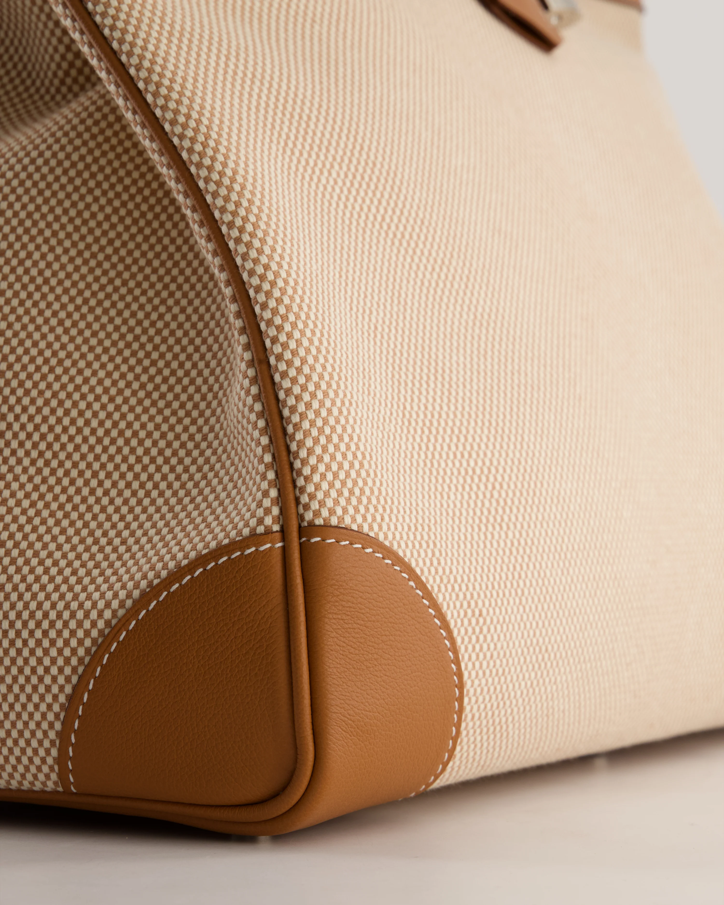 *RARE* Hermès Haut à Courroies HAC 50 Bag in Gold Evercolour Leather & Écru/Beige Toile Cross Canvas with Palladium Hardware - Image 10