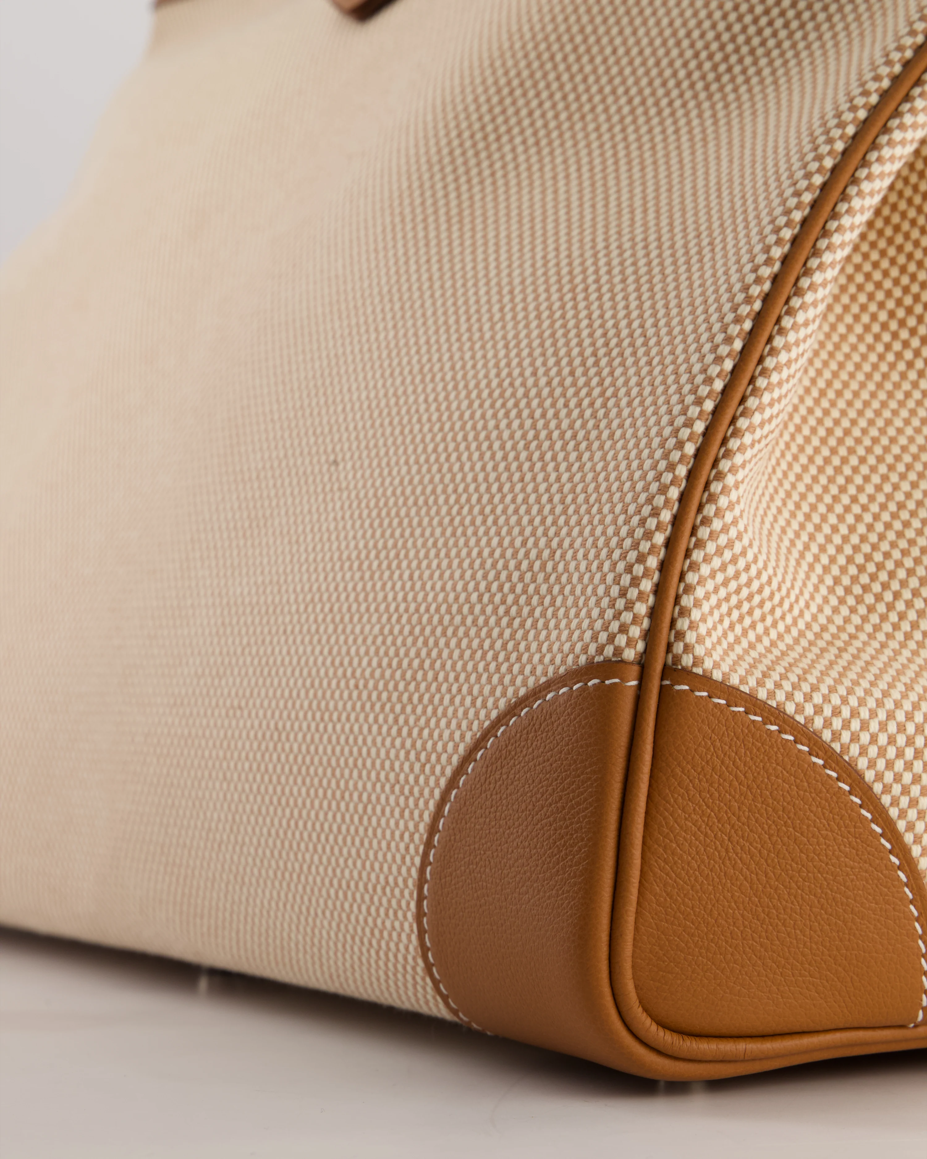 *RARE* Hermès Haut à Courroies HAC 50 Bag in Gold Evercolour Leather & Écru/Beige Toile Cross Canvas with Palladium Hardware - Image 11