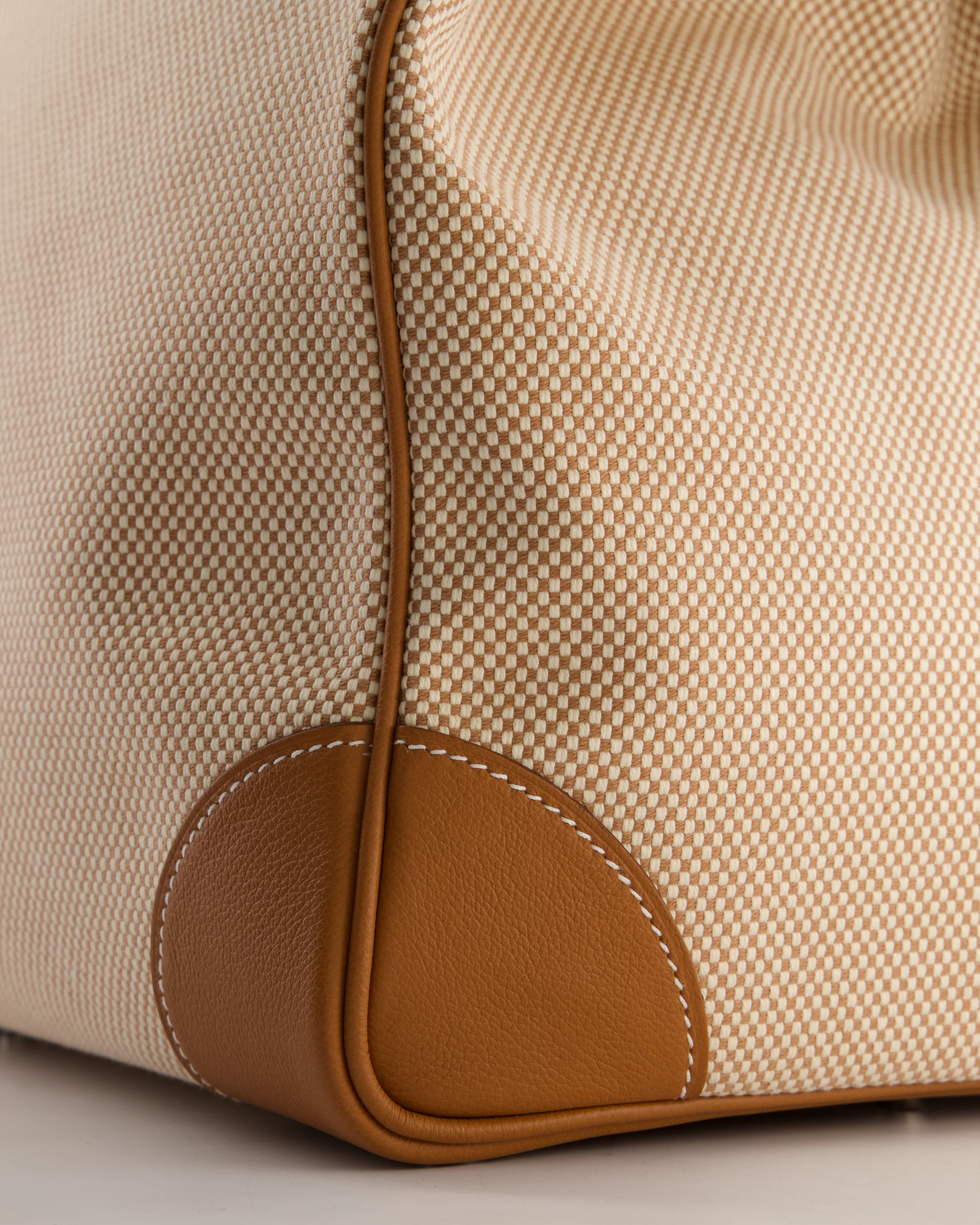 *RARE* Hermès Haut à Courroies HAC 50 Bag in Gold Evercolour Leather & Écru/Beige Toile Cross Canvas with Palladium Hardware - Image 12