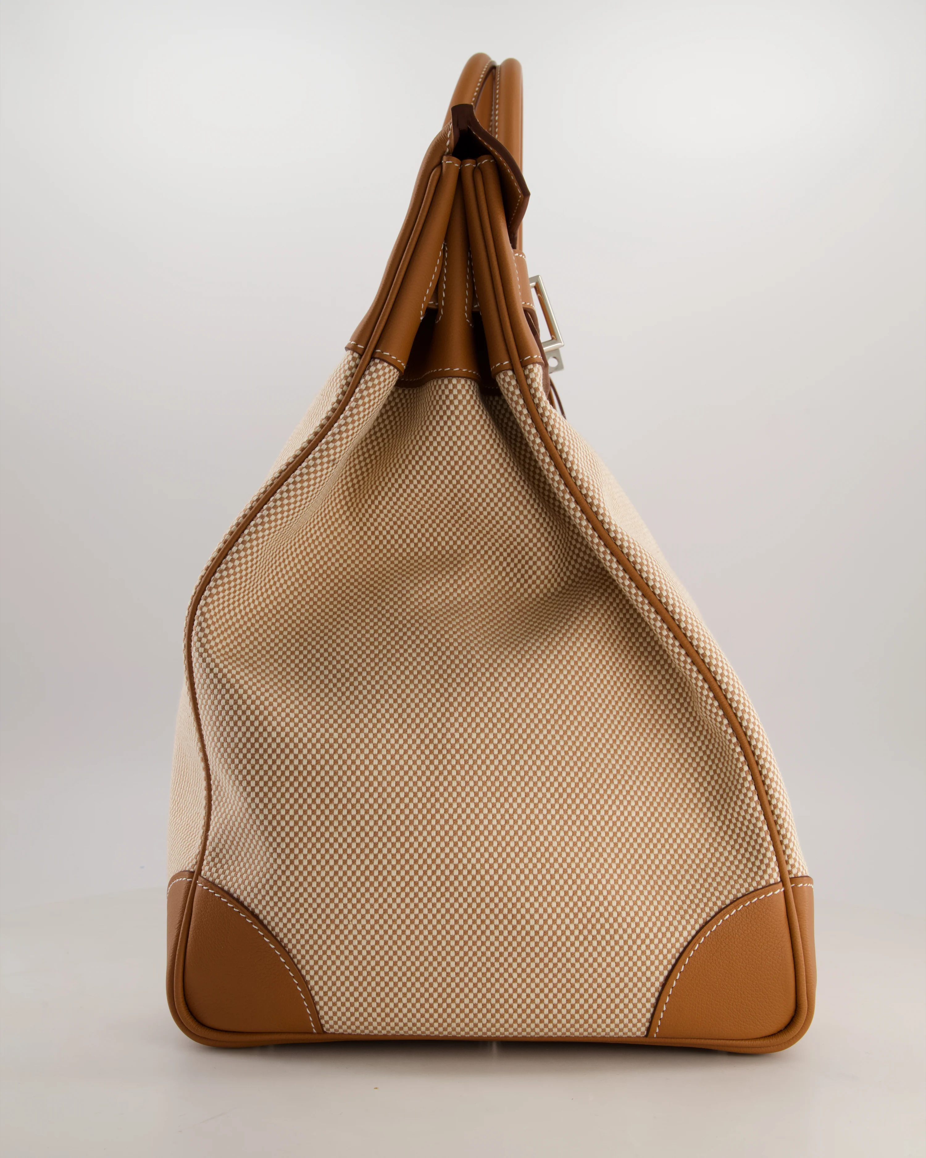 *RARE* Hermès Haut à Courroies HAC 50 Bag in Gold Evercolour Leather & Écru/Beige Toile Cross Canvas with Palladium Hardware - Image 4