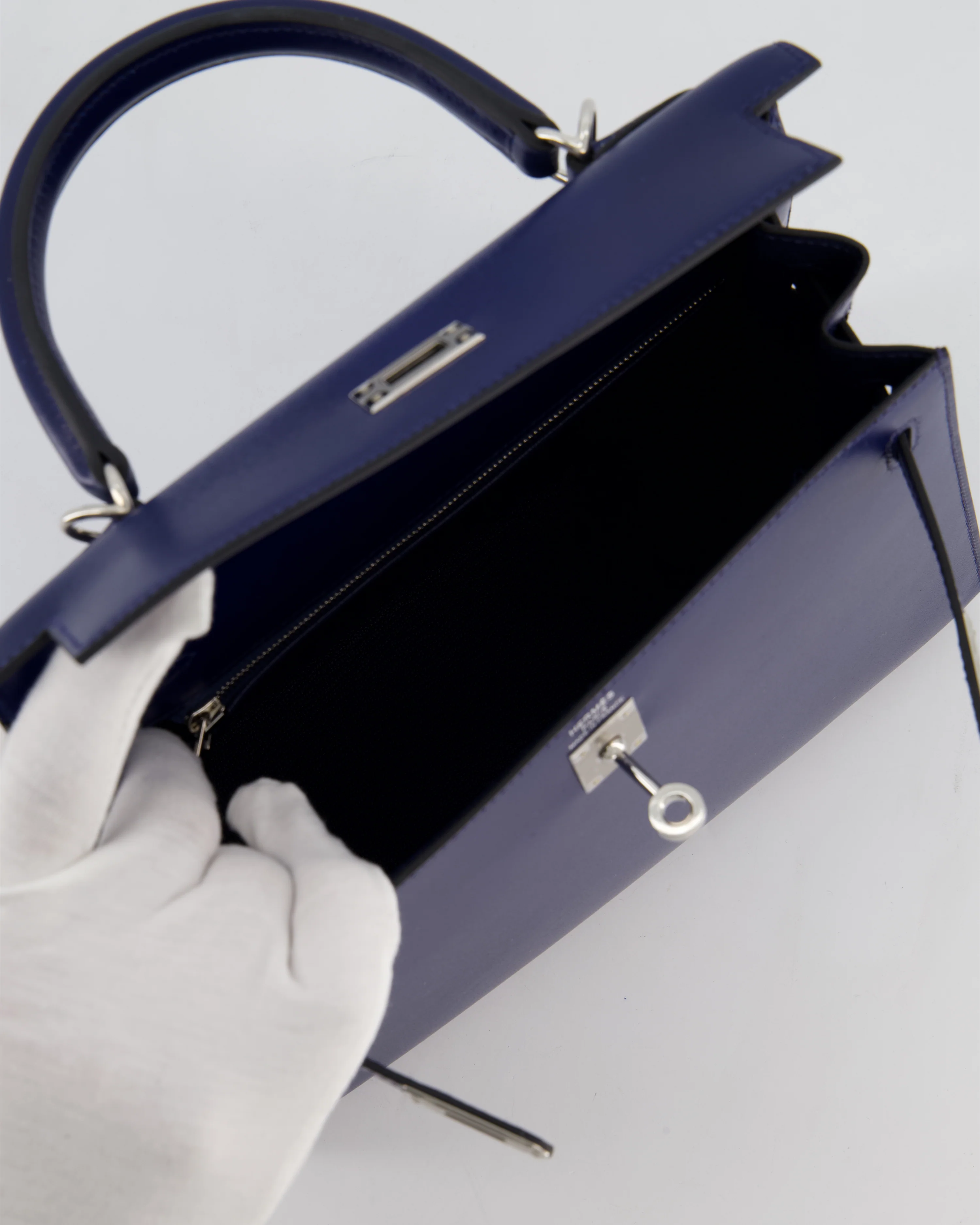 *RARE* Hermès Kelly 25 Sellier Bag in Bleu Saphir Box Leather with Palladium Hardware - Image 17
