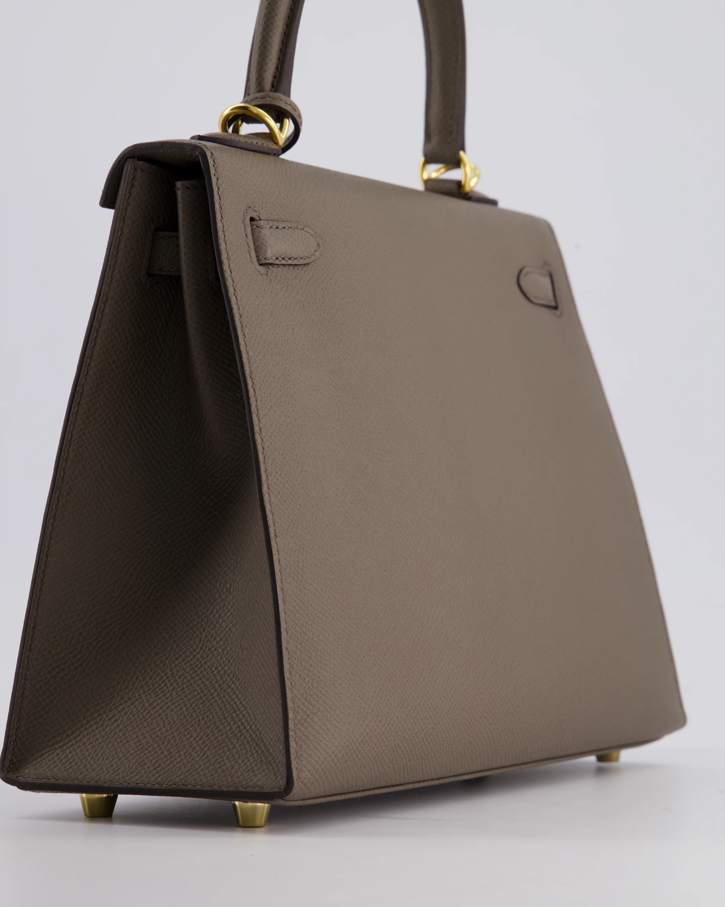 *RARE* Hermès Kelly 25 Sellier Bag in Gris Etain Epsom Leather with Gold Hardware - Image 13