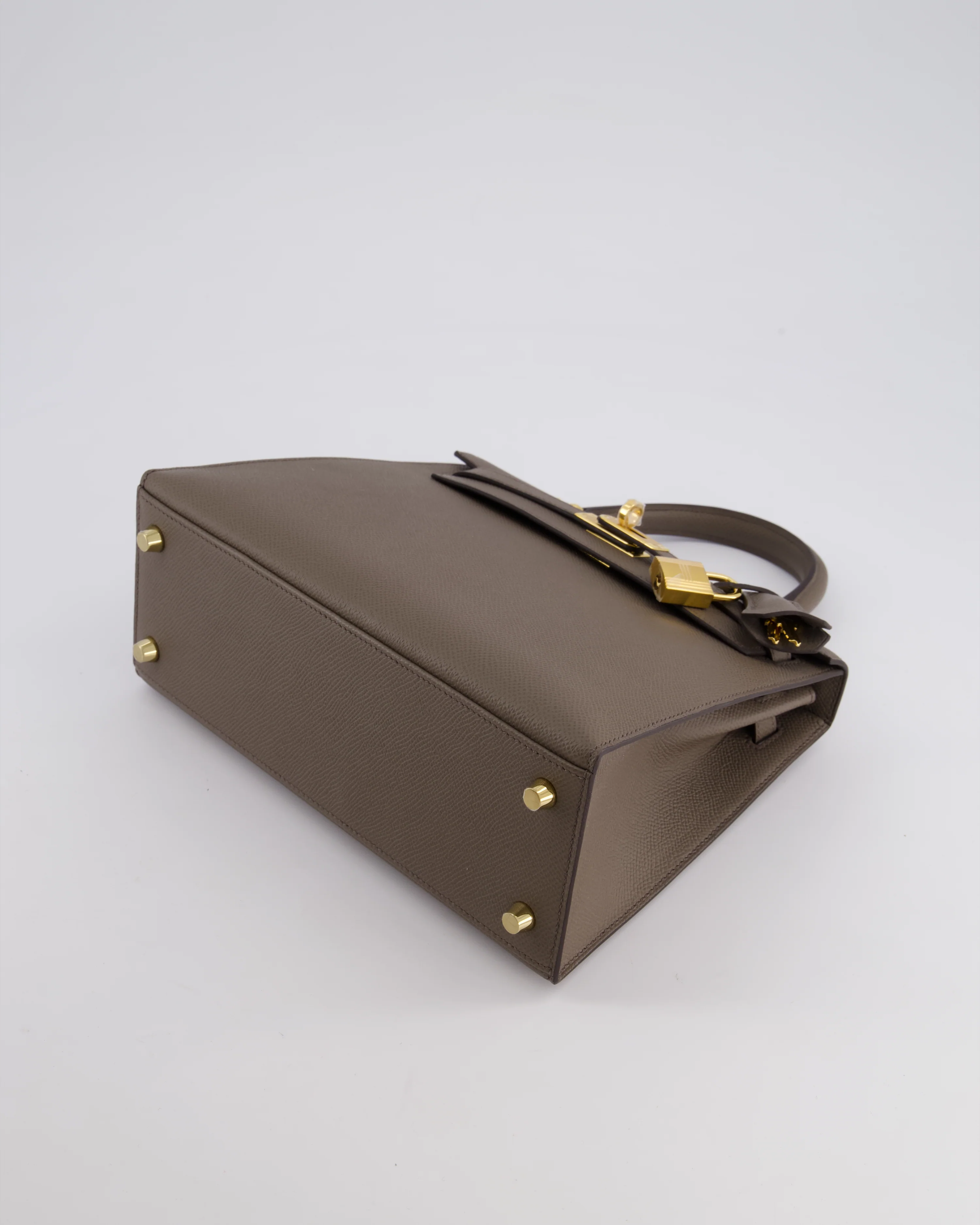 *RARE* Hermès Kelly 25 Sellier Bag in Gris Etain Epsom Leather with Gold Hardware - Image 19