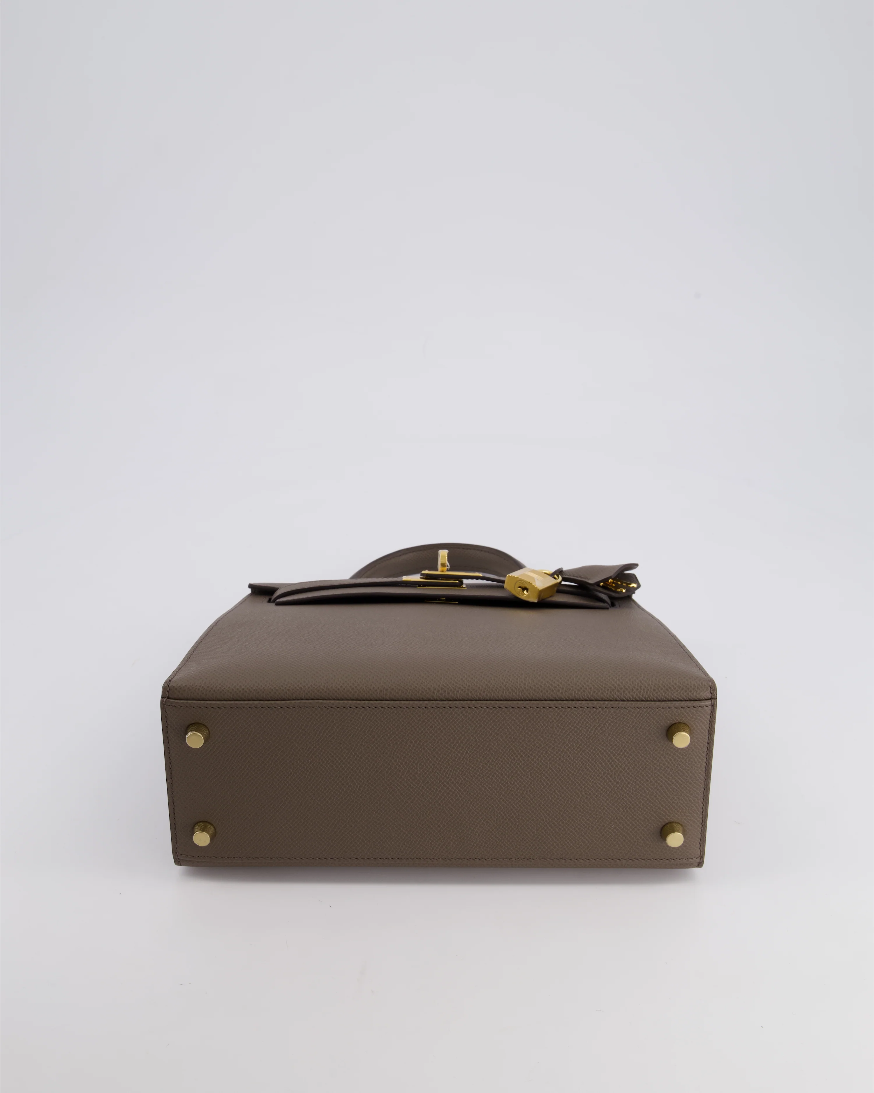 *RARE* Hermès Kelly 25 Sellier Bag in Gris Etain Epsom Leather with Gold Hardware - Image 20