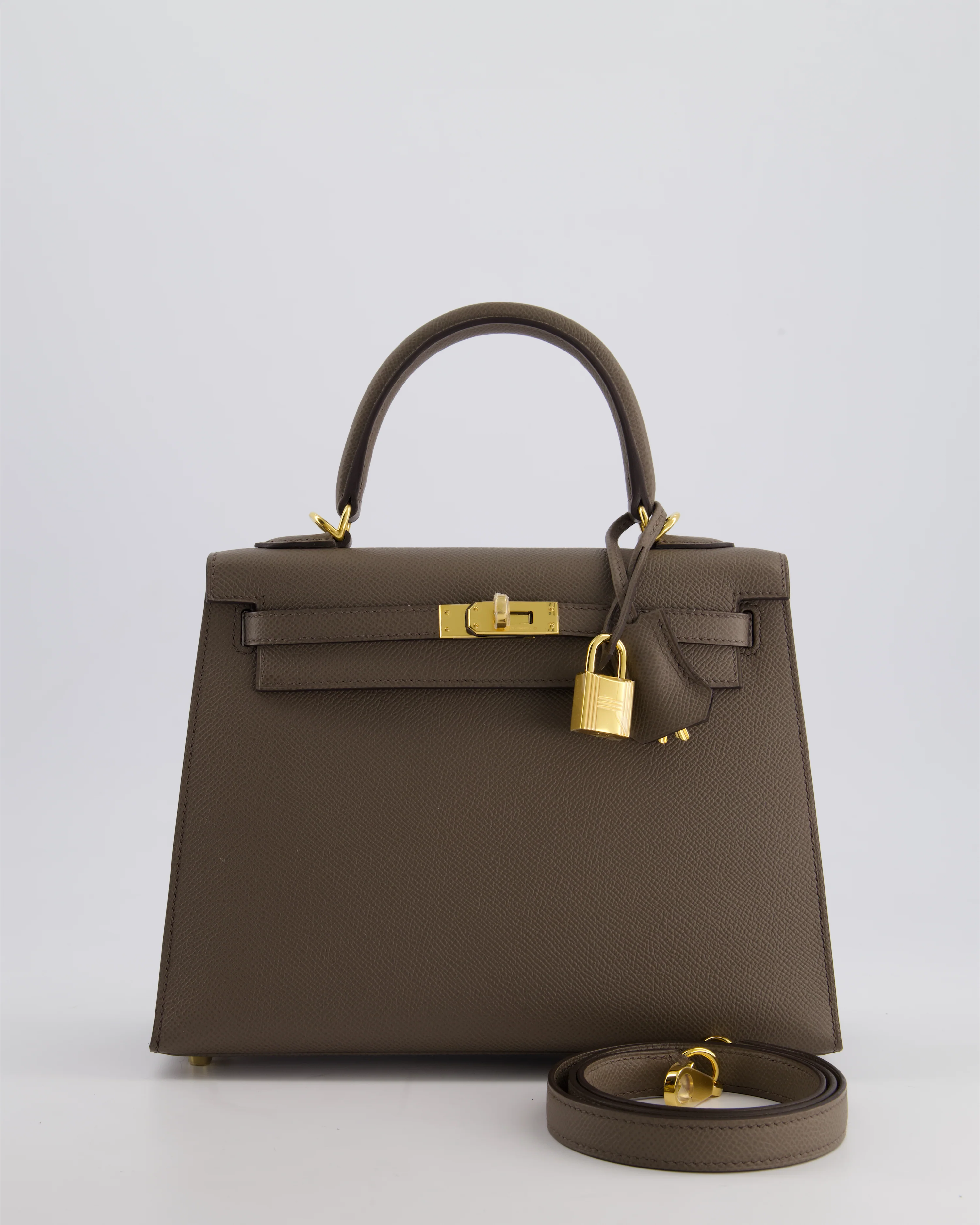 *RARE* Hermès Kelly 25 Sellier Bag in Gris Etain Epsom Leather with Gold Hardware - Image 21