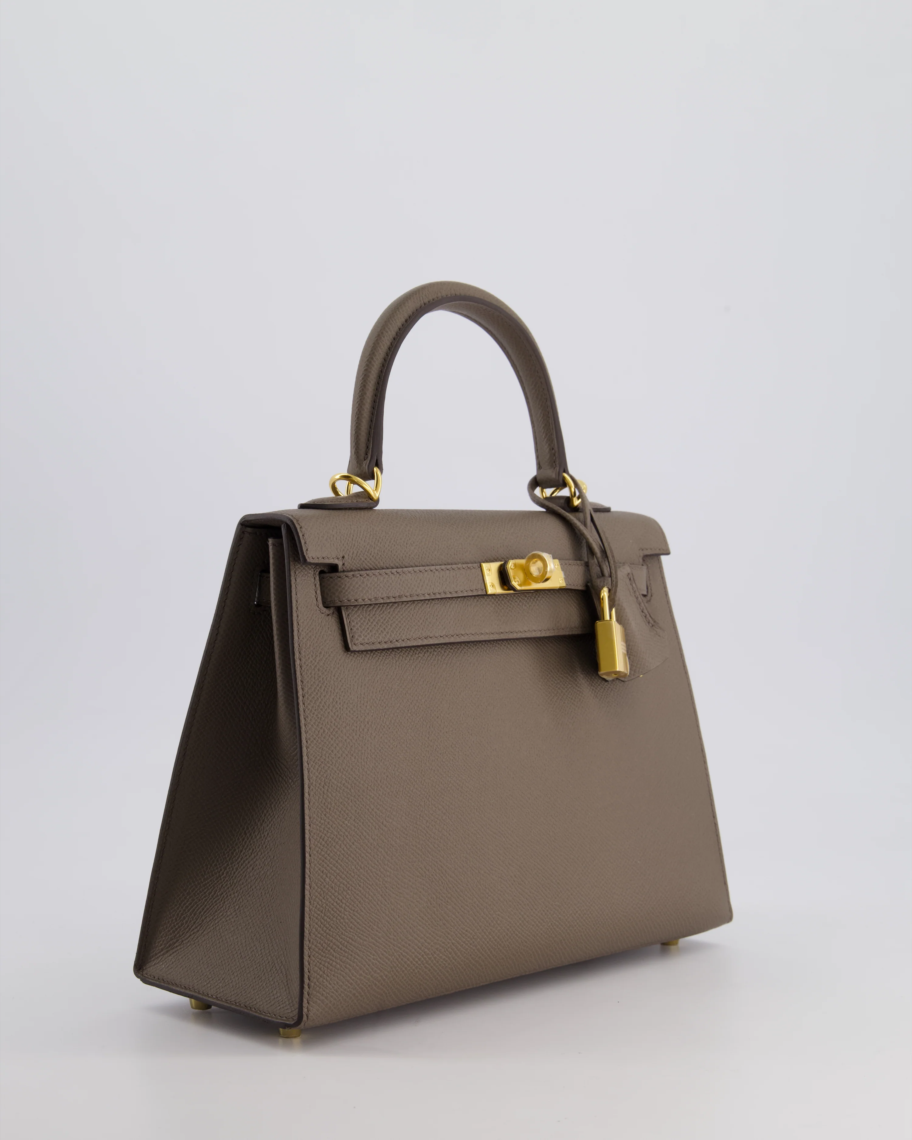 *RARE* Hermès Kelly 25 Sellier Bag in Gris Etain Epsom Leather with Gold Hardware - Image 23